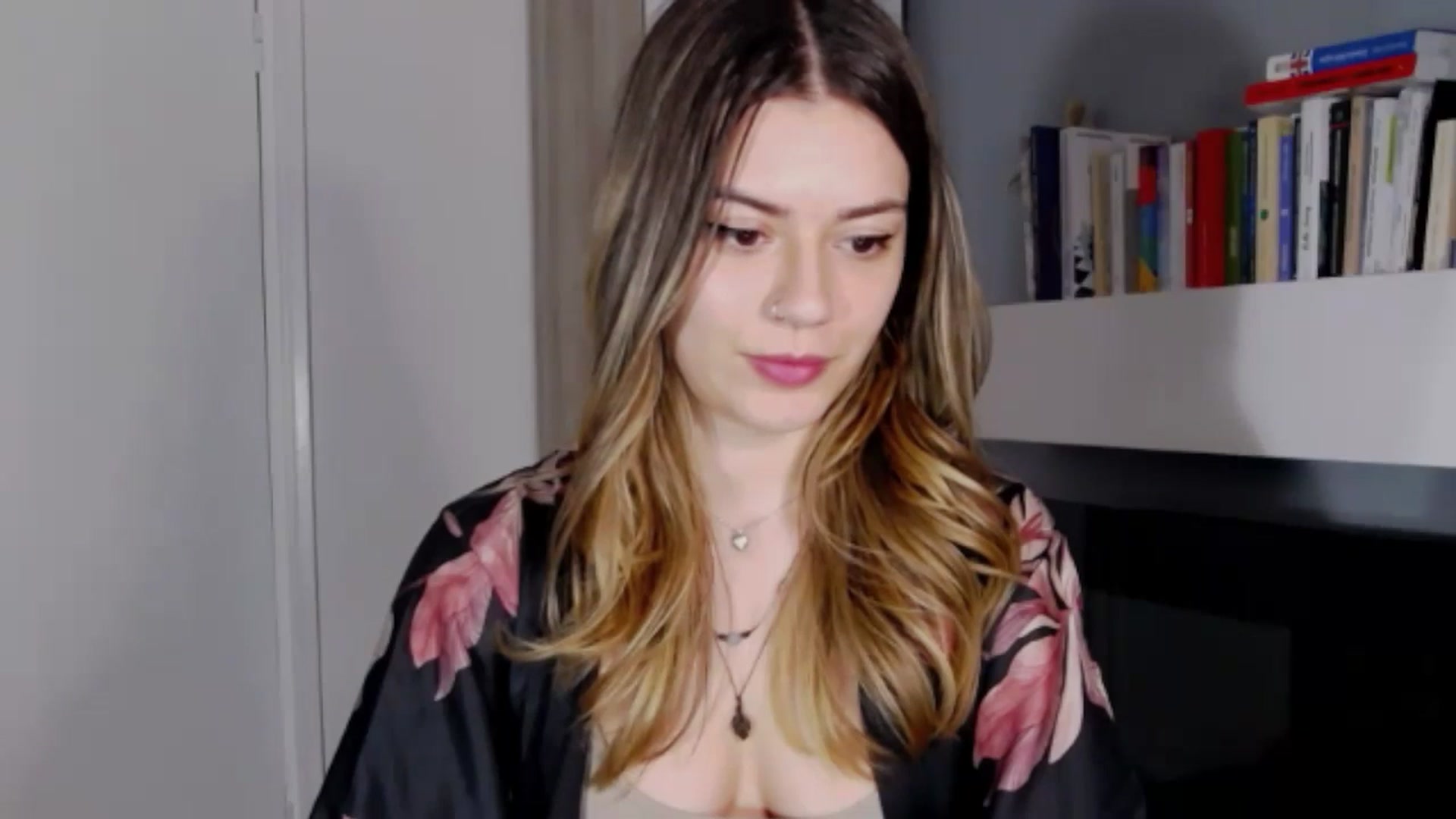 Gallery image thumbnail from RiriBee's myfreecams stream on, 04/21/2024, 21:50 image 3 of 20