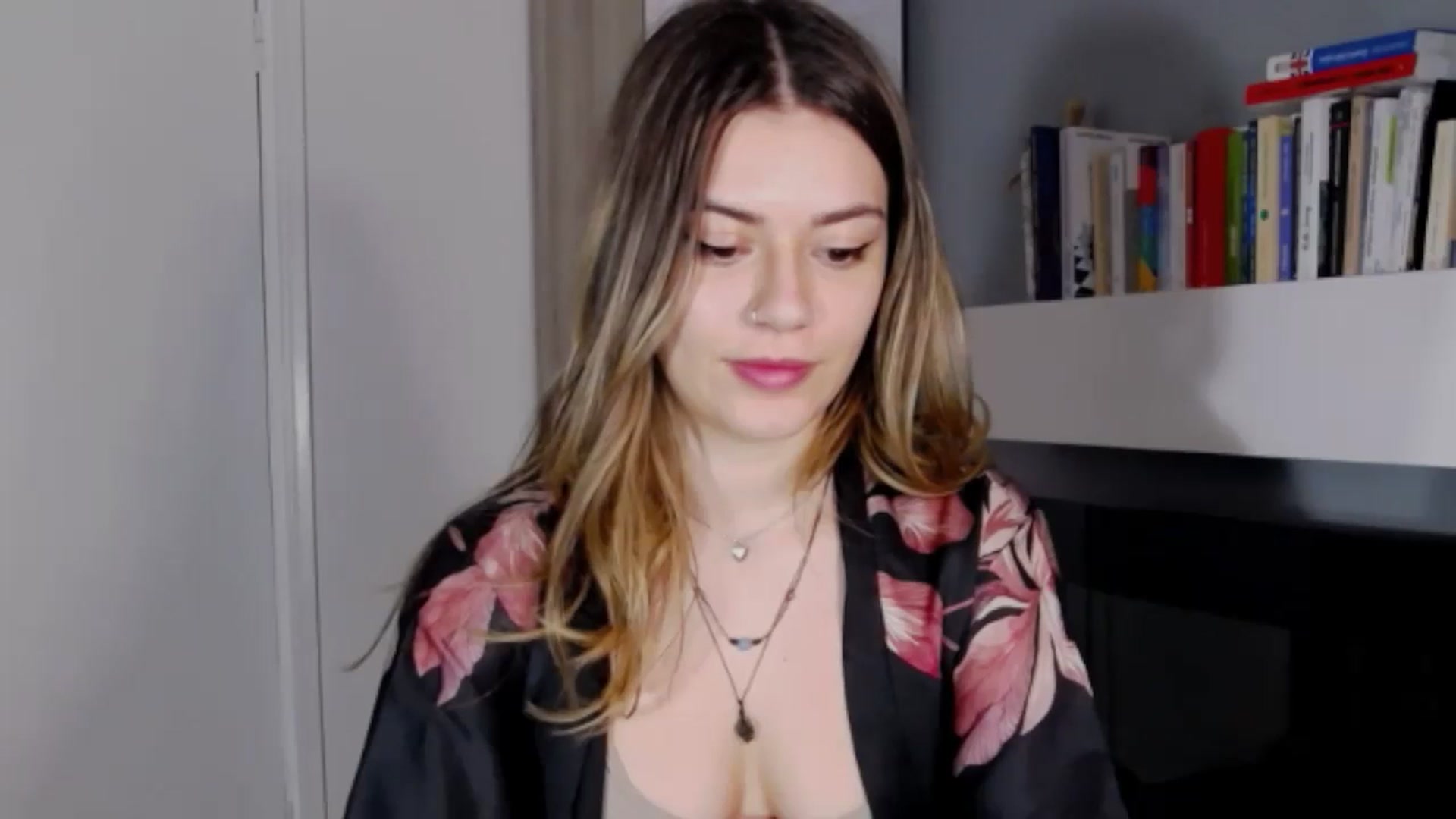Gallery image thumbnail from RiriBee's myfreecams stream on, 04/21/2024, 21:50 image 9 of 20
