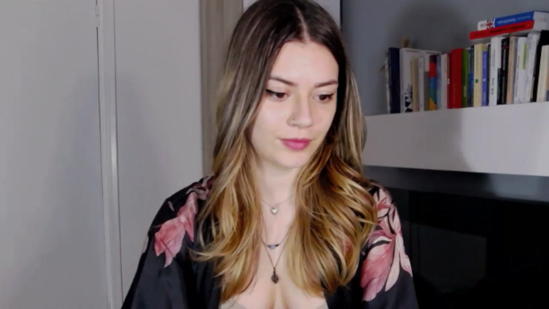 Gallery image thumbnail from RiriBee's myfreecams stream on, 04/21/2024, 21:50 image 1 of 20