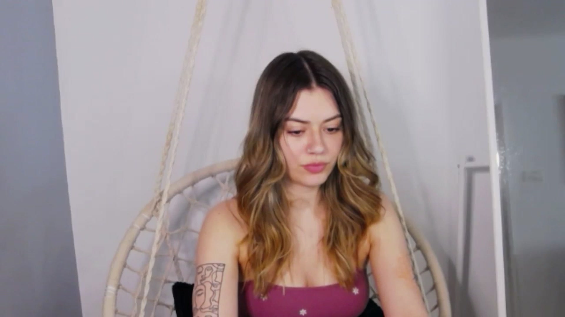Gallery image thumbnail from RiriBee's myfreecams stream on, 05/28/2024, 15:59 image 2 of 20