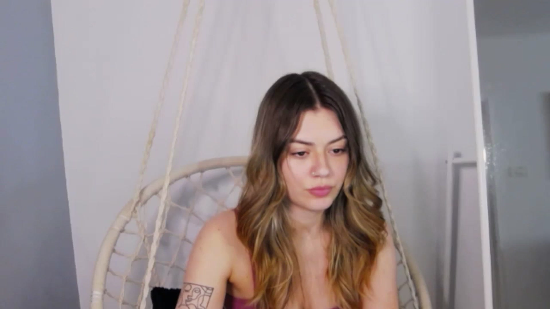 Gallery image thumbnail from RiriBee's myfreecams stream on, 05/28/2024, 15:59 image 1 of 20