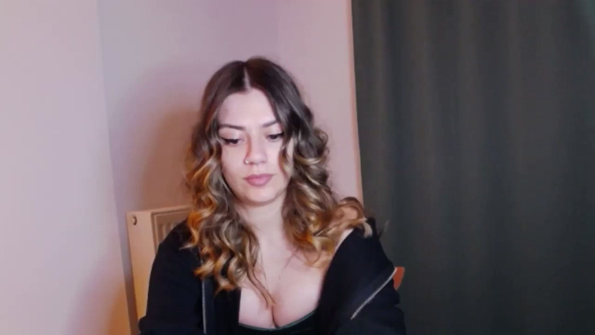 Gallery image thumbnail from RiriBee's myfreecams stream on, 06/02/2024, 24:02 image 20 of 20