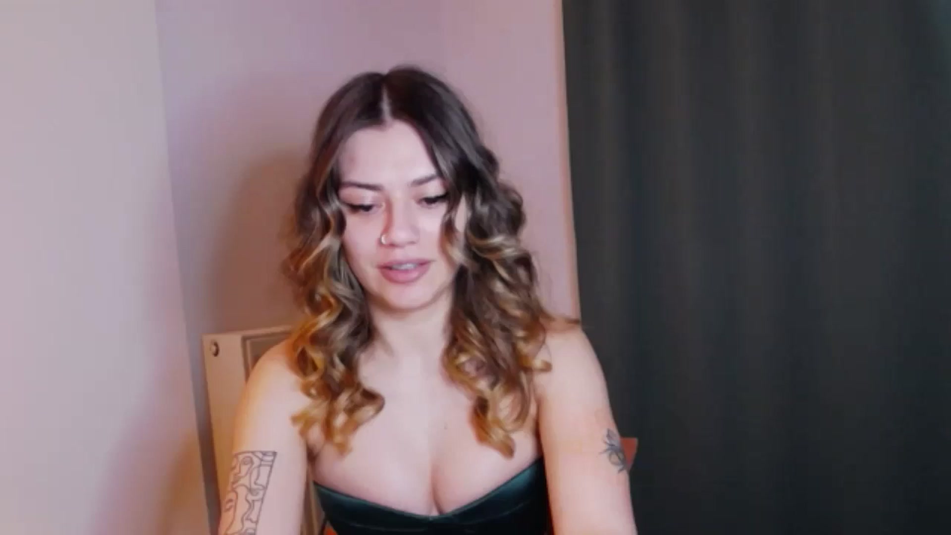 Gallery image thumbnail from RiriBee's myfreecams stream on, 06/02/2024, 24:02 image 10 of 20