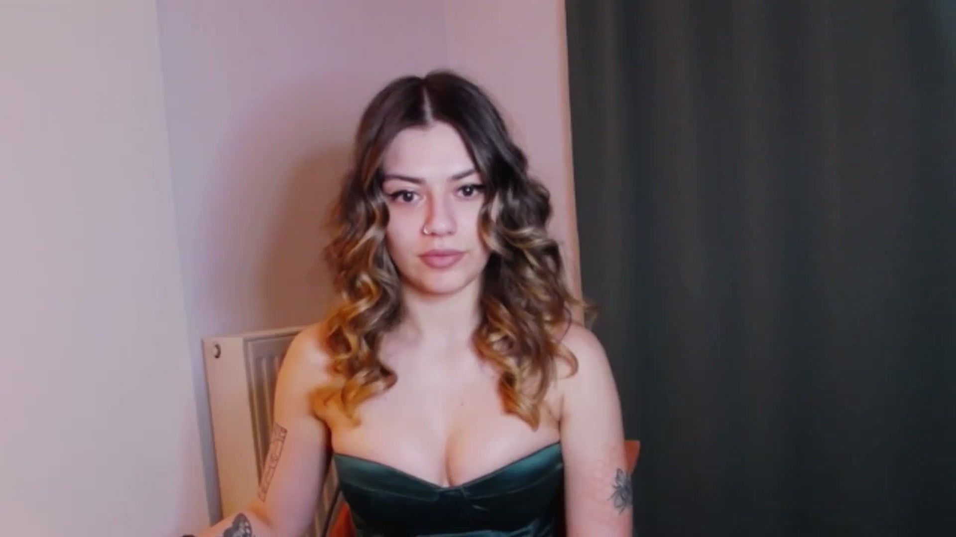 Gallery image thumbnail from RiriBee's myfreecams stream on, 06/02/2024, 24:02 image 9 of 20
