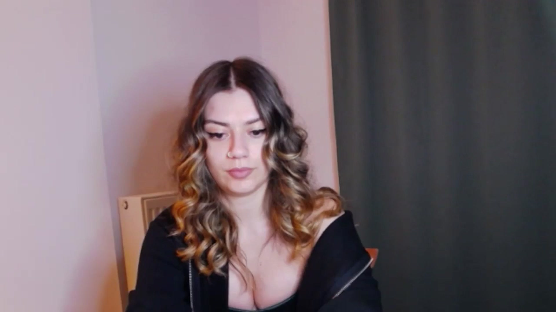 Gallery image thumbnail from RiriBee's myfreecams stream on, 06/02/2024, 01:06 image 1 of 20