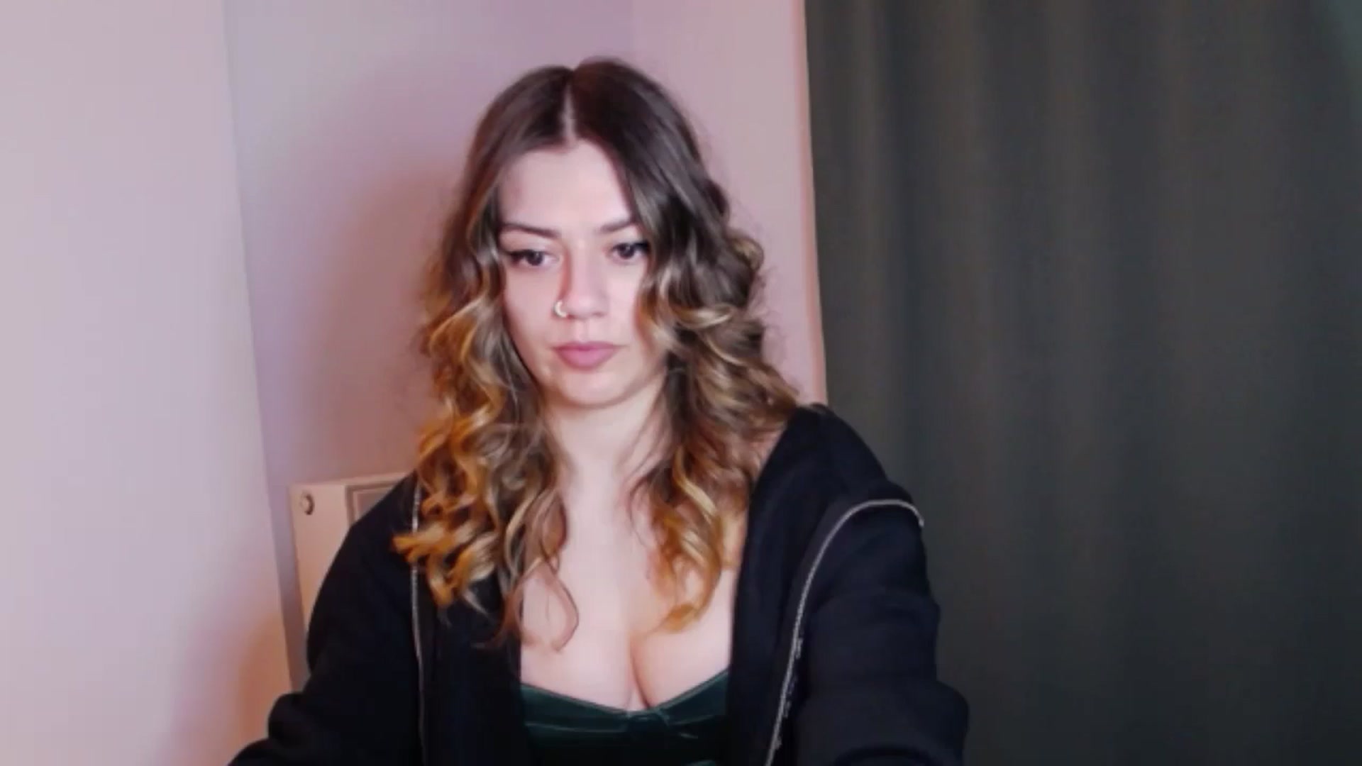 Gallery image thumbnail from RiriBee's myfreecams stream on, 06/02/2024, 01:06 image 6 of 20