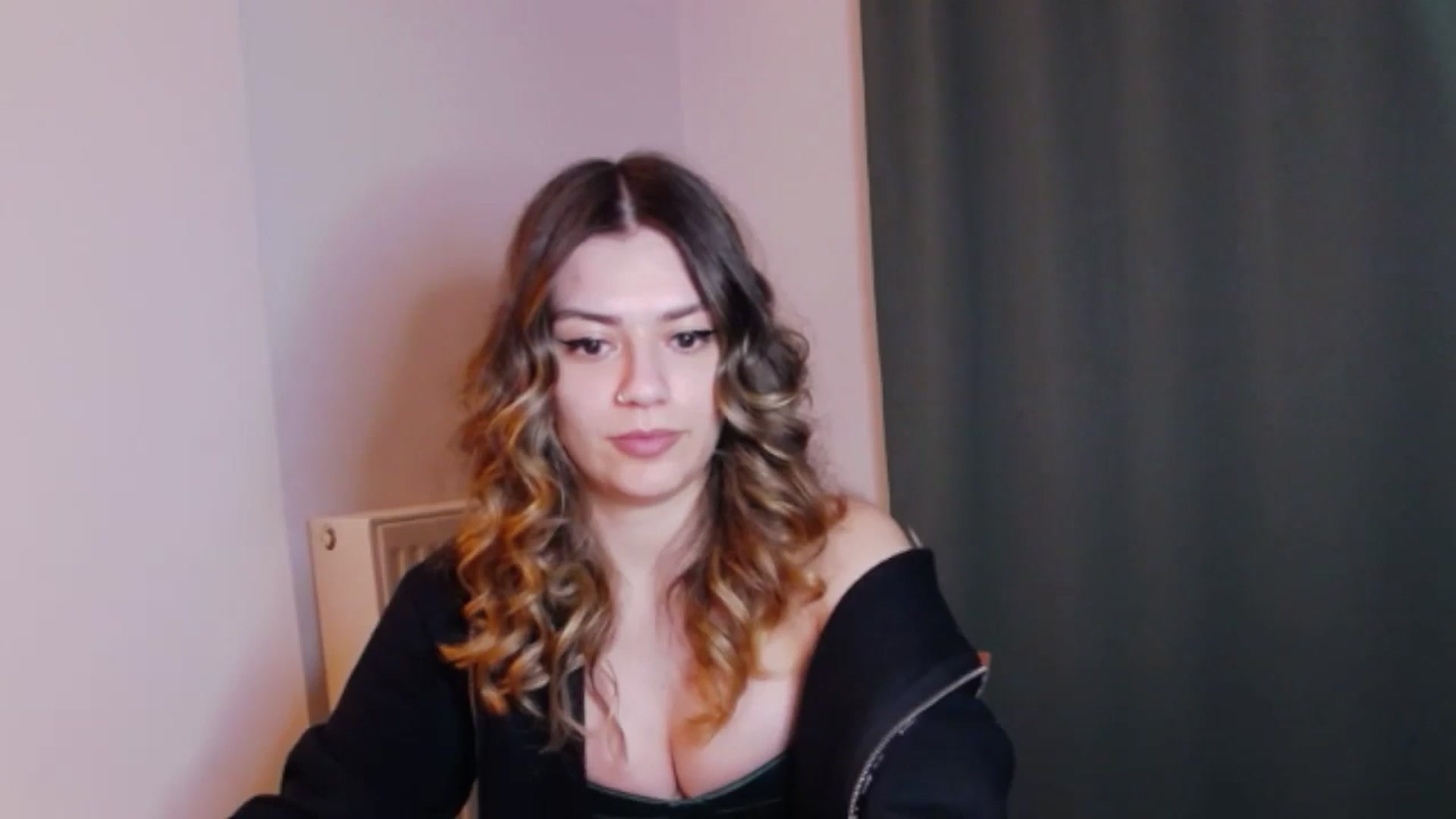 Gallery image thumbnail from RiriBee's myfreecams stream on, 06/02/2024, 01:06 image 15 of 20