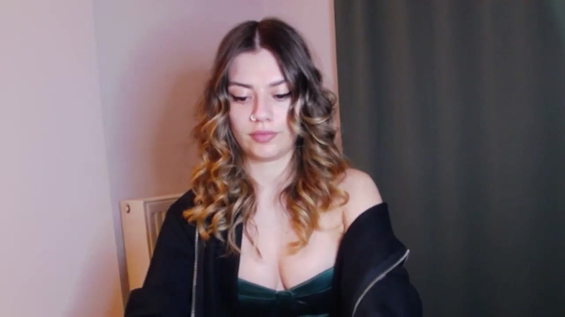 Gallery image thumbnail from RiriBee's myfreecams stream on, 06/02/2024, 01:06 image 20 of 20