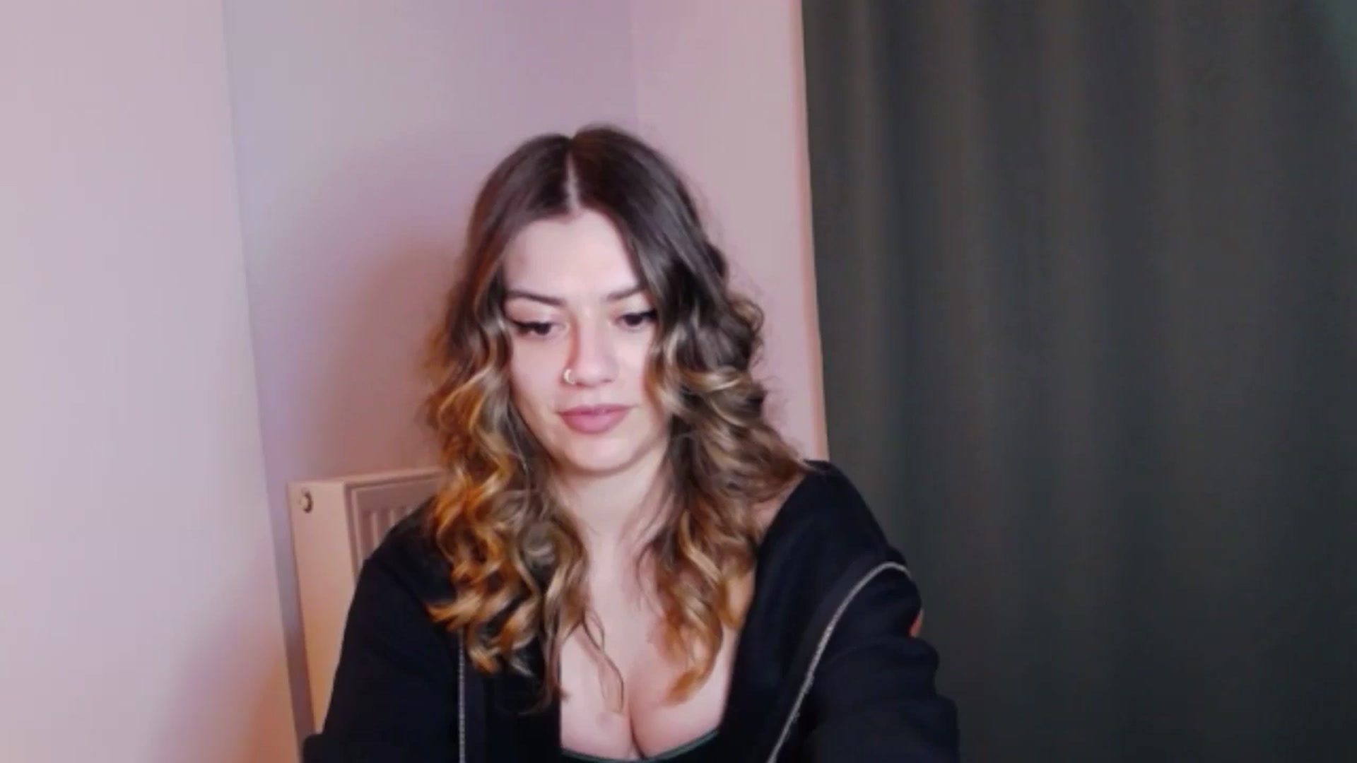 Gallery image thumbnail from RiriBee's myfreecams stream on, 06/02/2024, 01:06 image 7 of 20