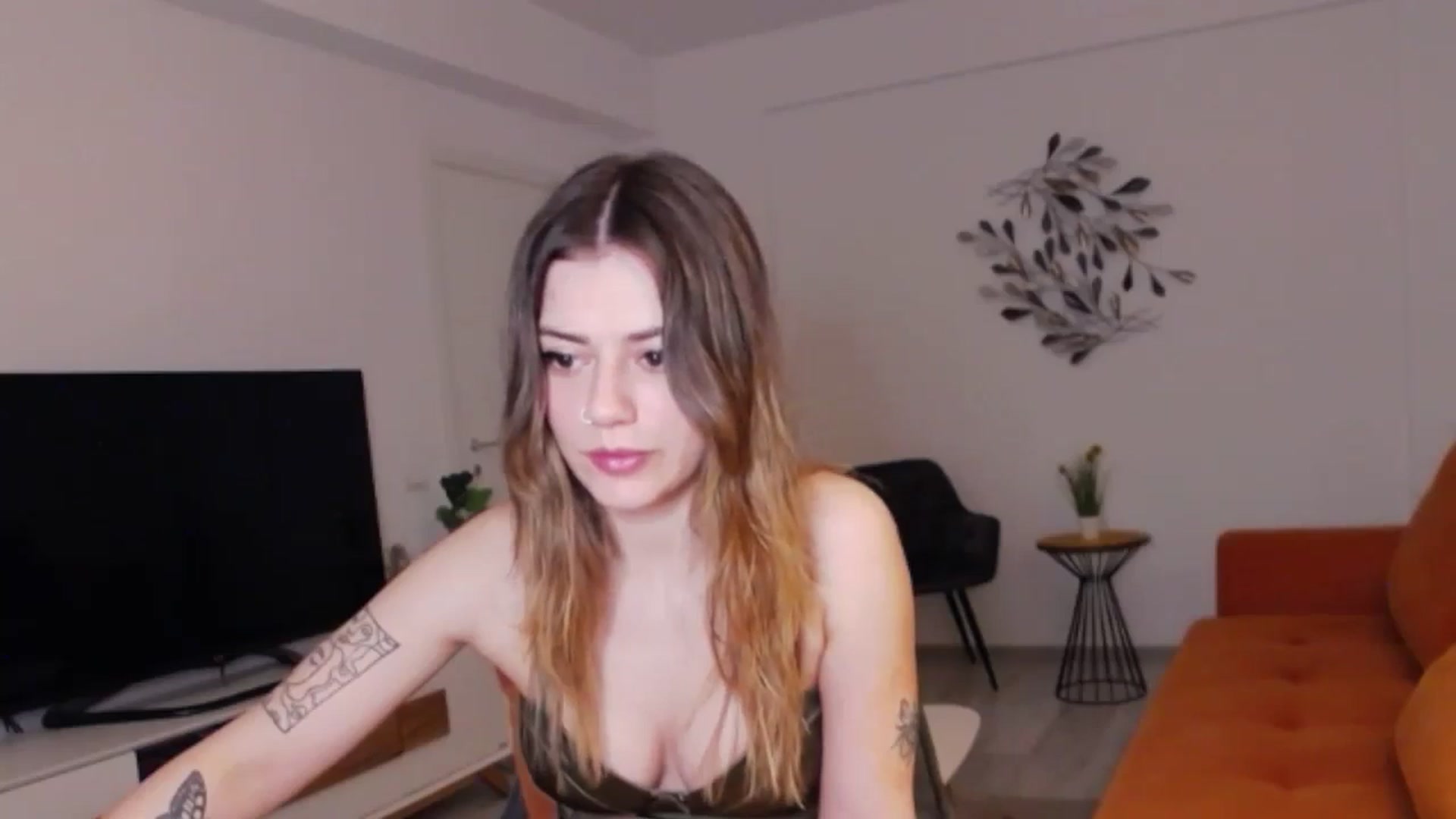 Gallery image thumbnail from RiriBee's myfreecams stream on, 06/02/2024, 18:40 image 12 of 20