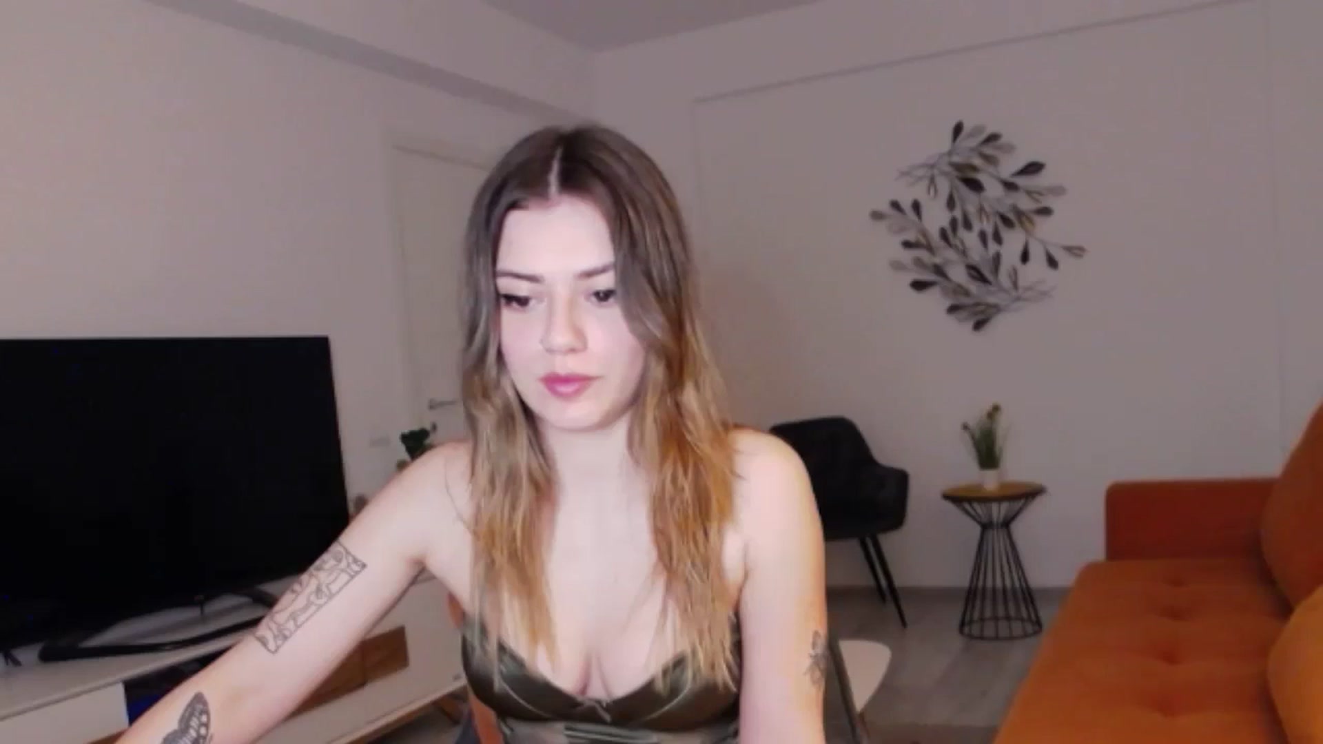 Gallery image thumbnail from RiriBee's myfreecams stream on, 06/02/2024, 18:40 image 7 of 20