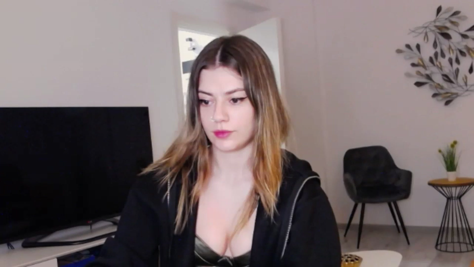 Gallery image thumbnail from RiriBee's myfreecams stream on, 06/02/2024, 23:10 image 6 of 20