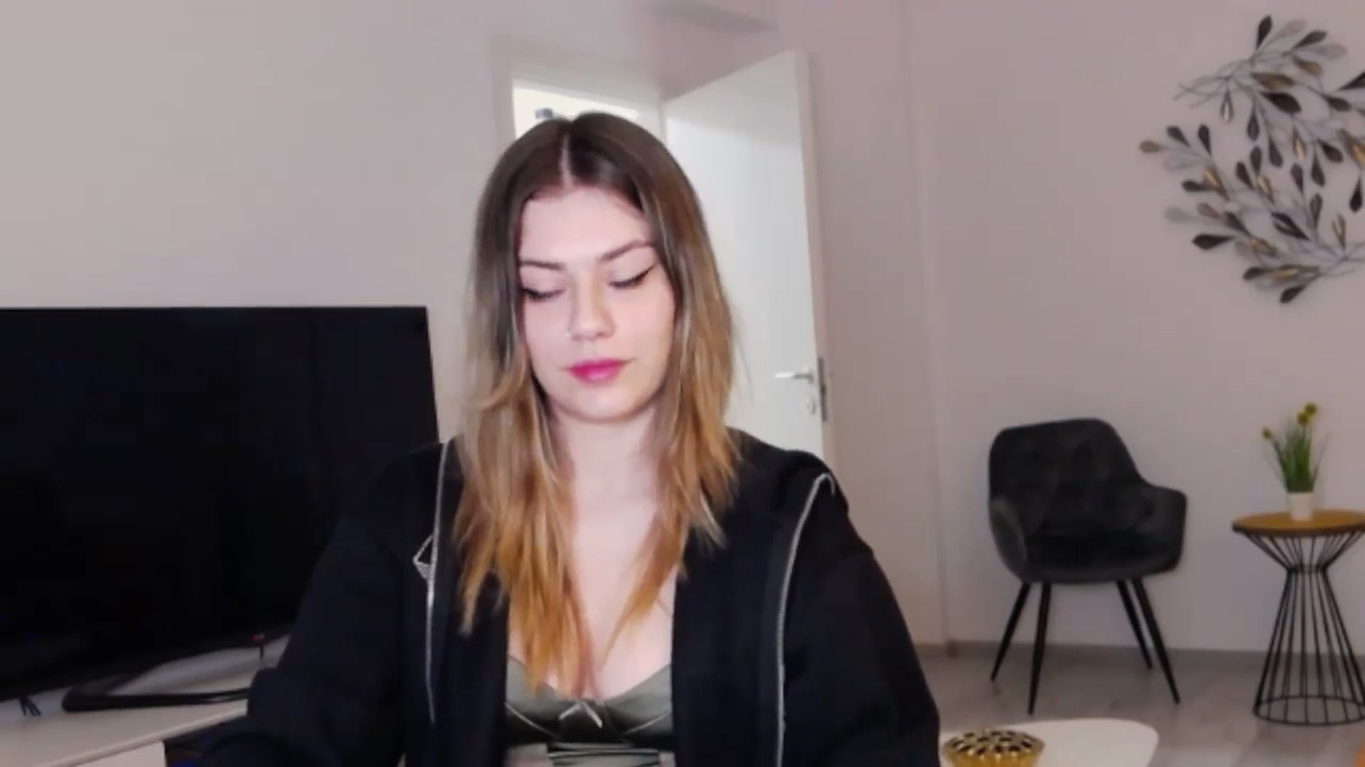 Gallery image thumbnail from RiriBee's myfreecams stream on, 06/02/2024, 23:10 image 2 of 20