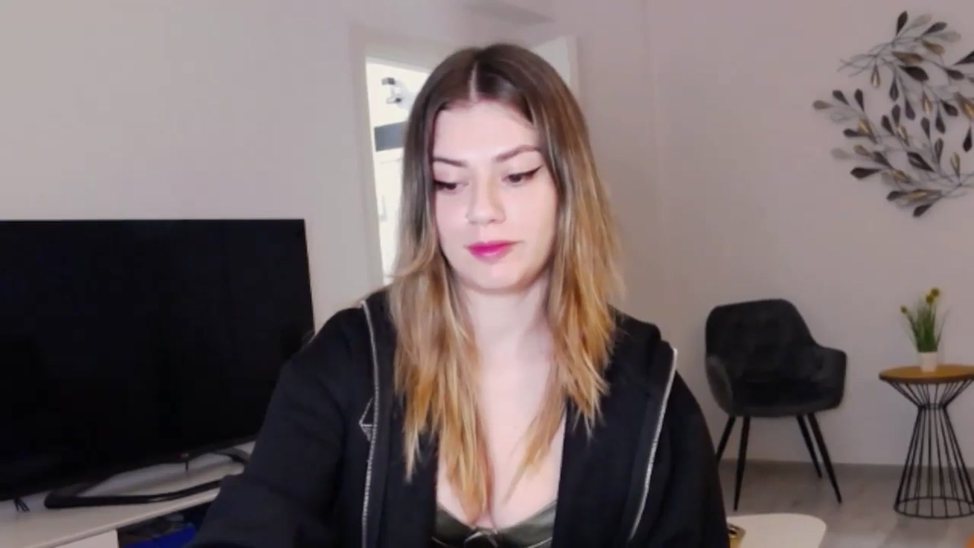Gallery image thumbnail from RiriBee's myfreecams stream on, 06/02/2024, 23:10 image 3 of 20