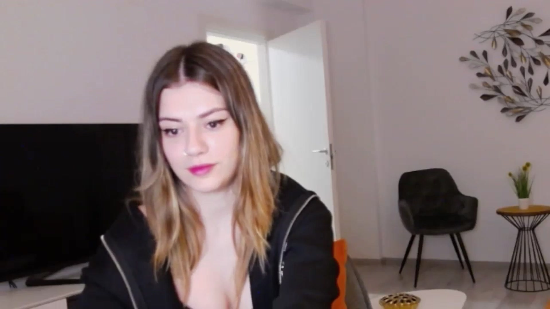 Gallery image thumbnail from RiriBee's myfreecams stream on, 06/02/2024, 23:10 image 19 of 20