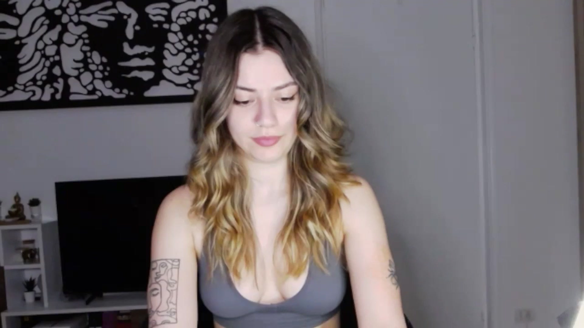 Gallery image thumbnail from RiriBee's myfreecams stream on, 06/10/2024, 24:34 image 20 of 20