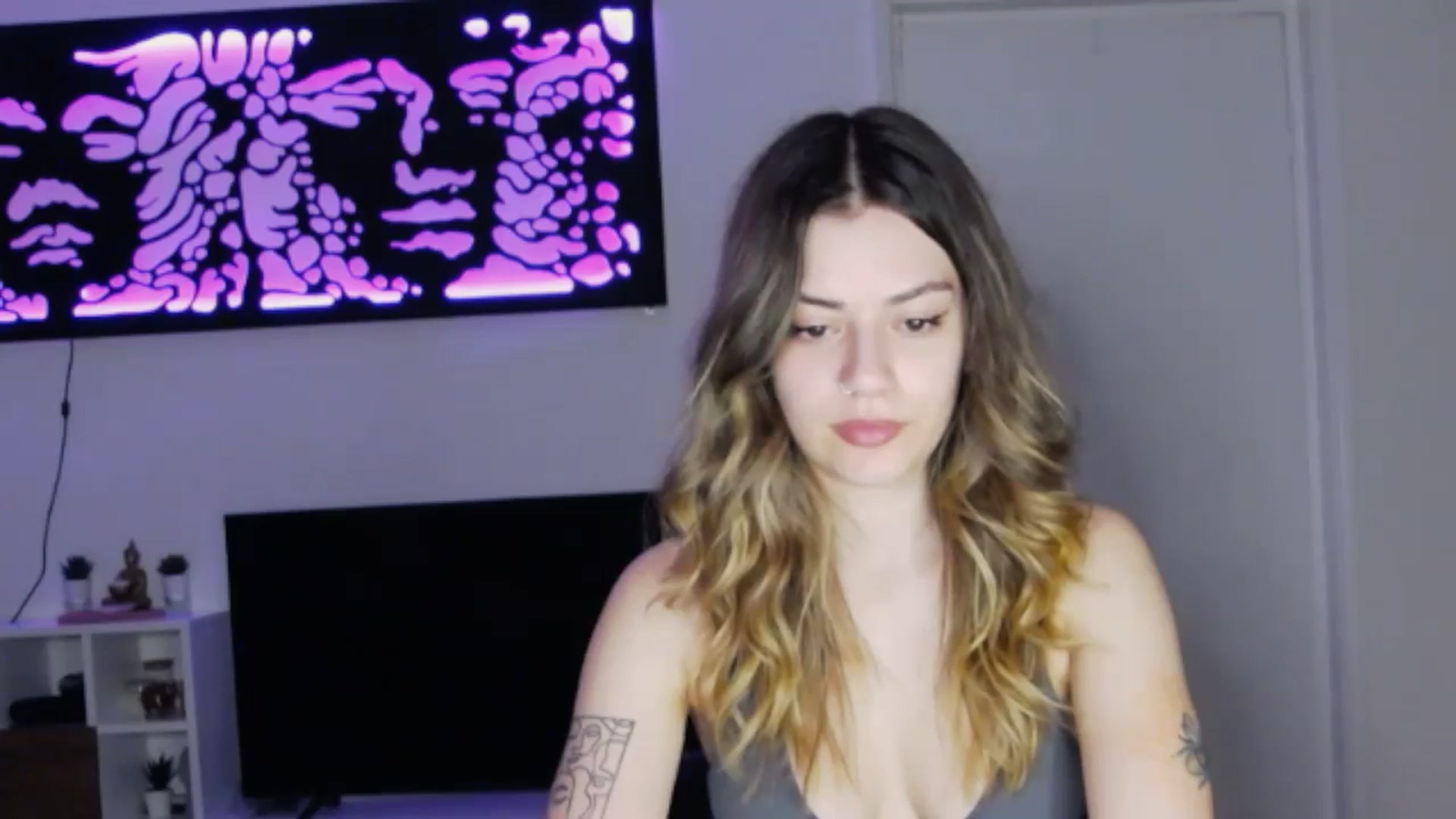 Gallery image thumbnail from RiriBee's myfreecams stream on, 06/10/2024, 24:34 image 2 of 20