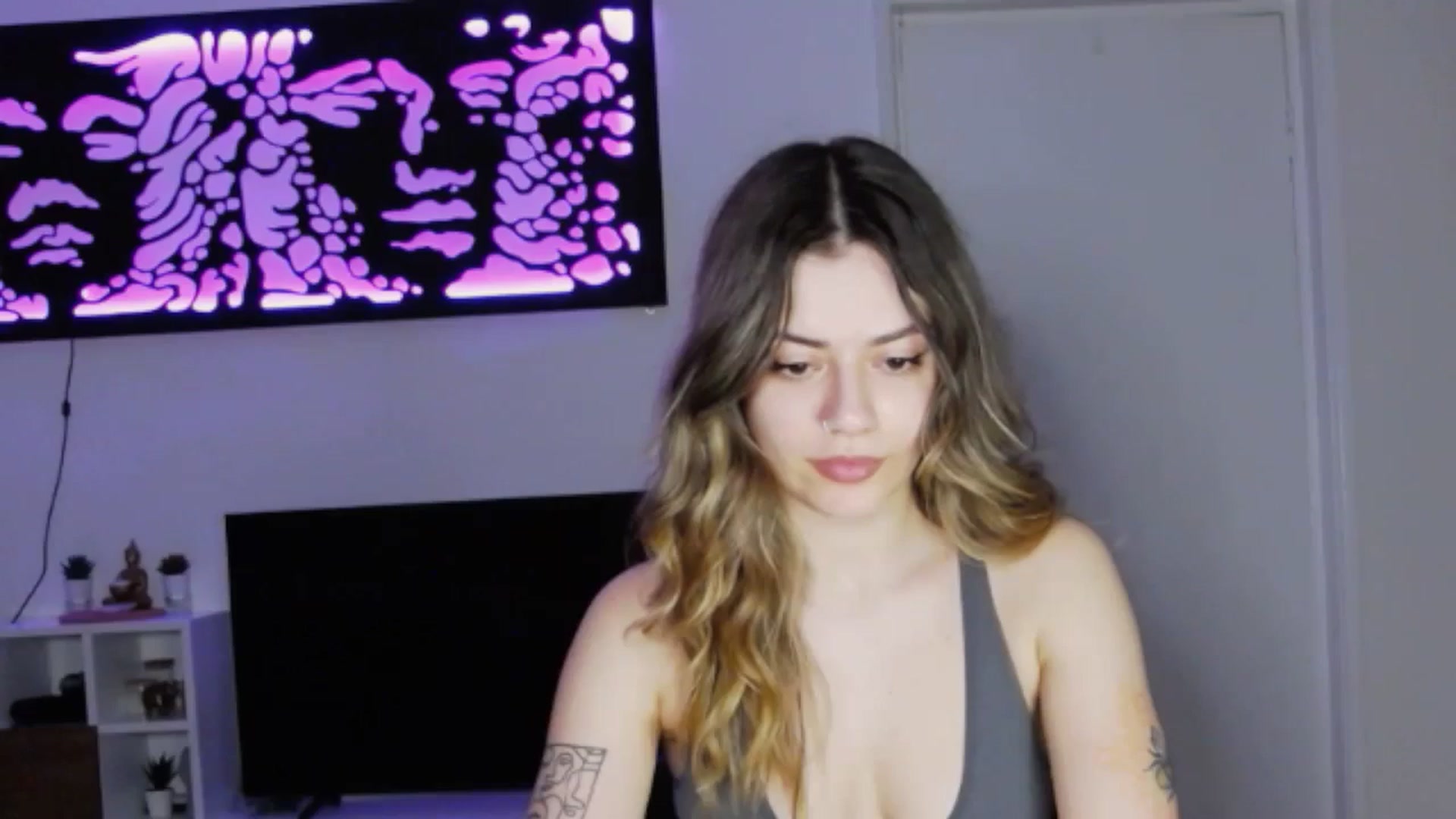Gallery image thumbnail from RiriBee's myfreecams stream on, 06/10/2024, 24:34 image 8 of 20