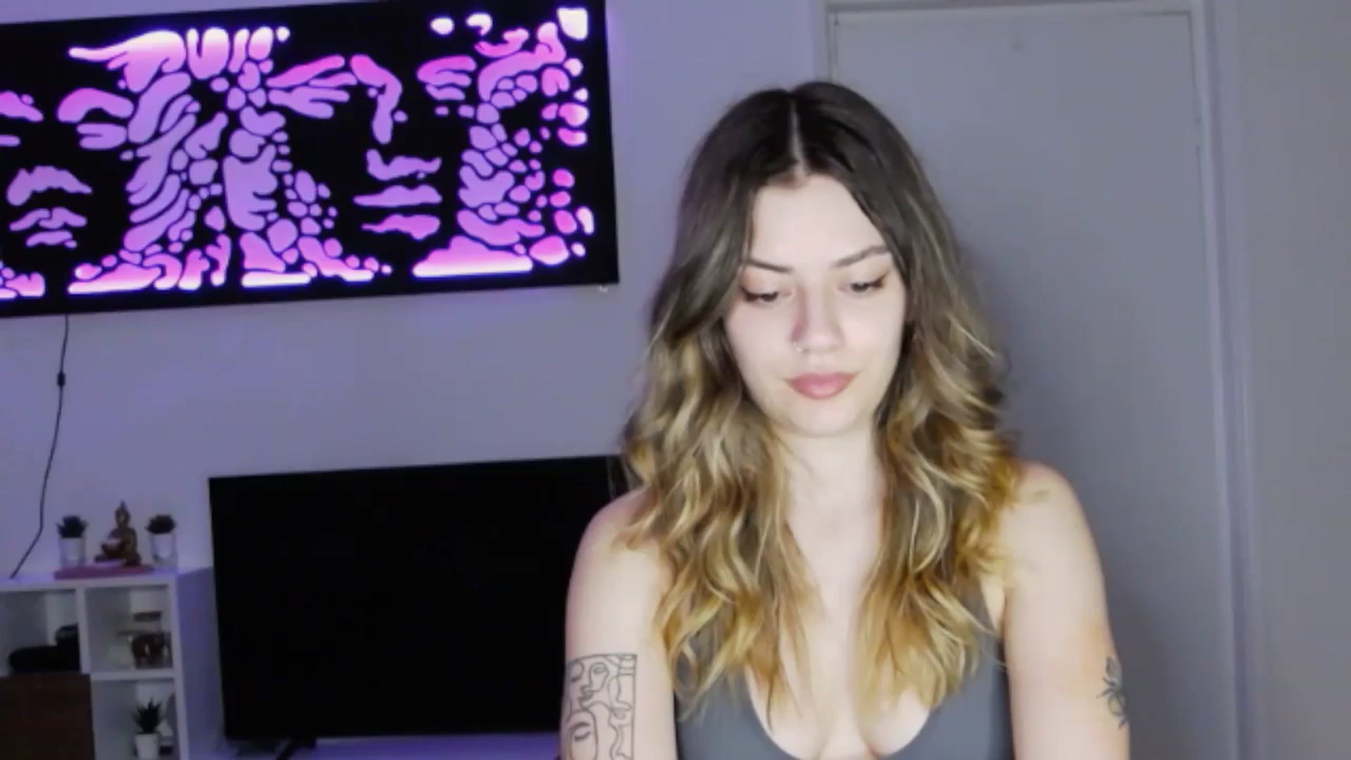 Gallery image thumbnail from RiriBee's myfreecams stream on, 06/10/2024, 24:34 image 4 of 20
