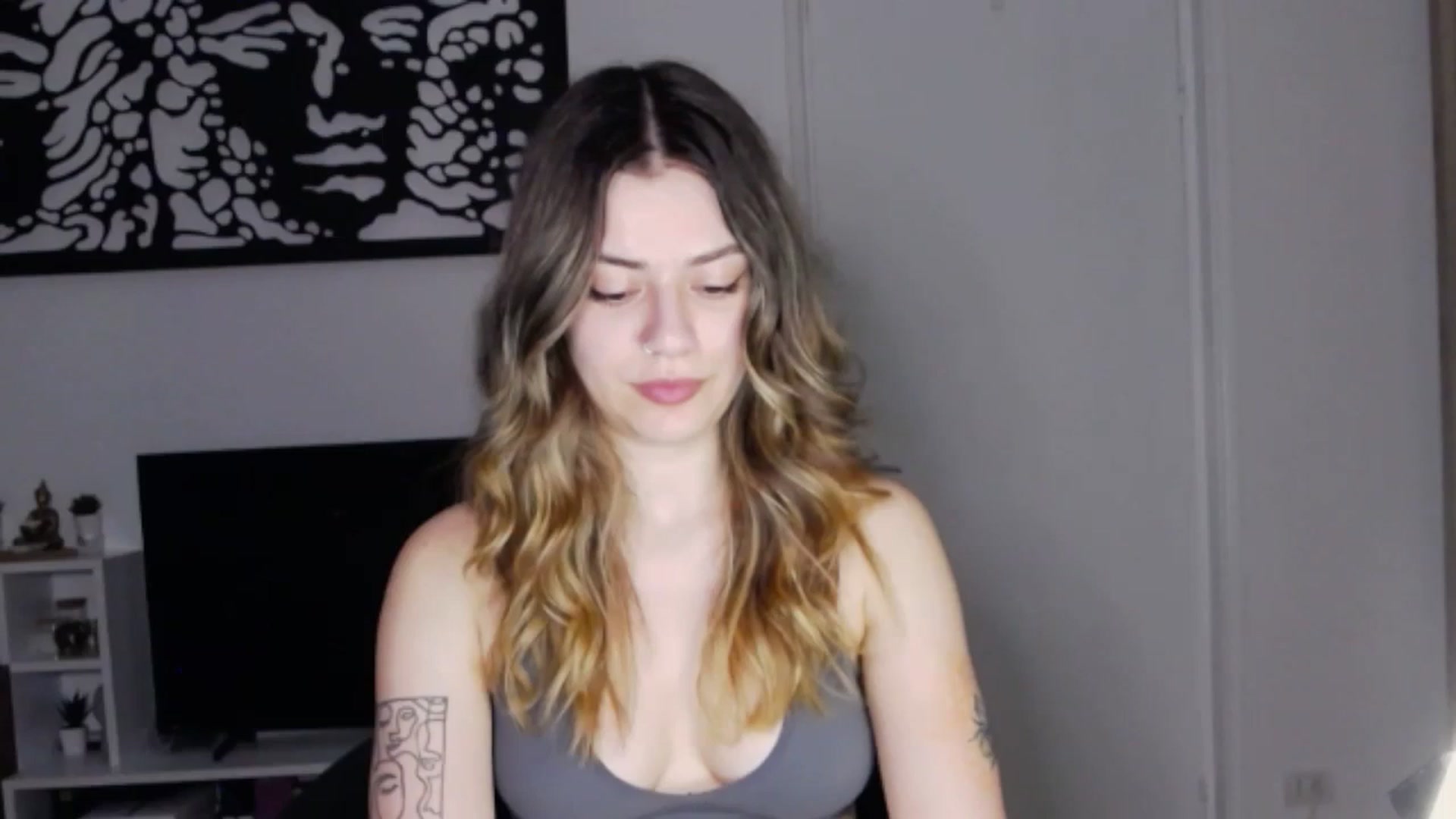 Gallery image thumbnail from RiriBee's myfreecams stream on, 06/10/2024, 01:24 image 7 of 20