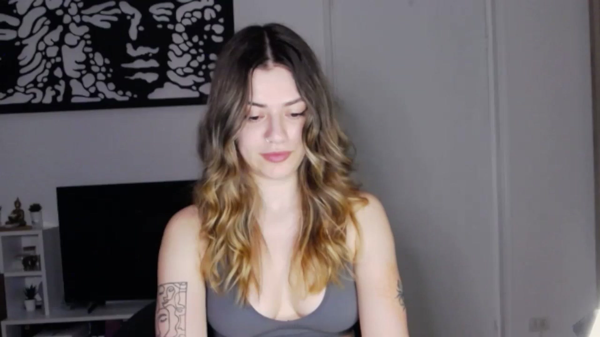 Gallery image thumbnail from RiriBee's myfreecams stream on, 06/10/2024, 01:24 image 5 of 20