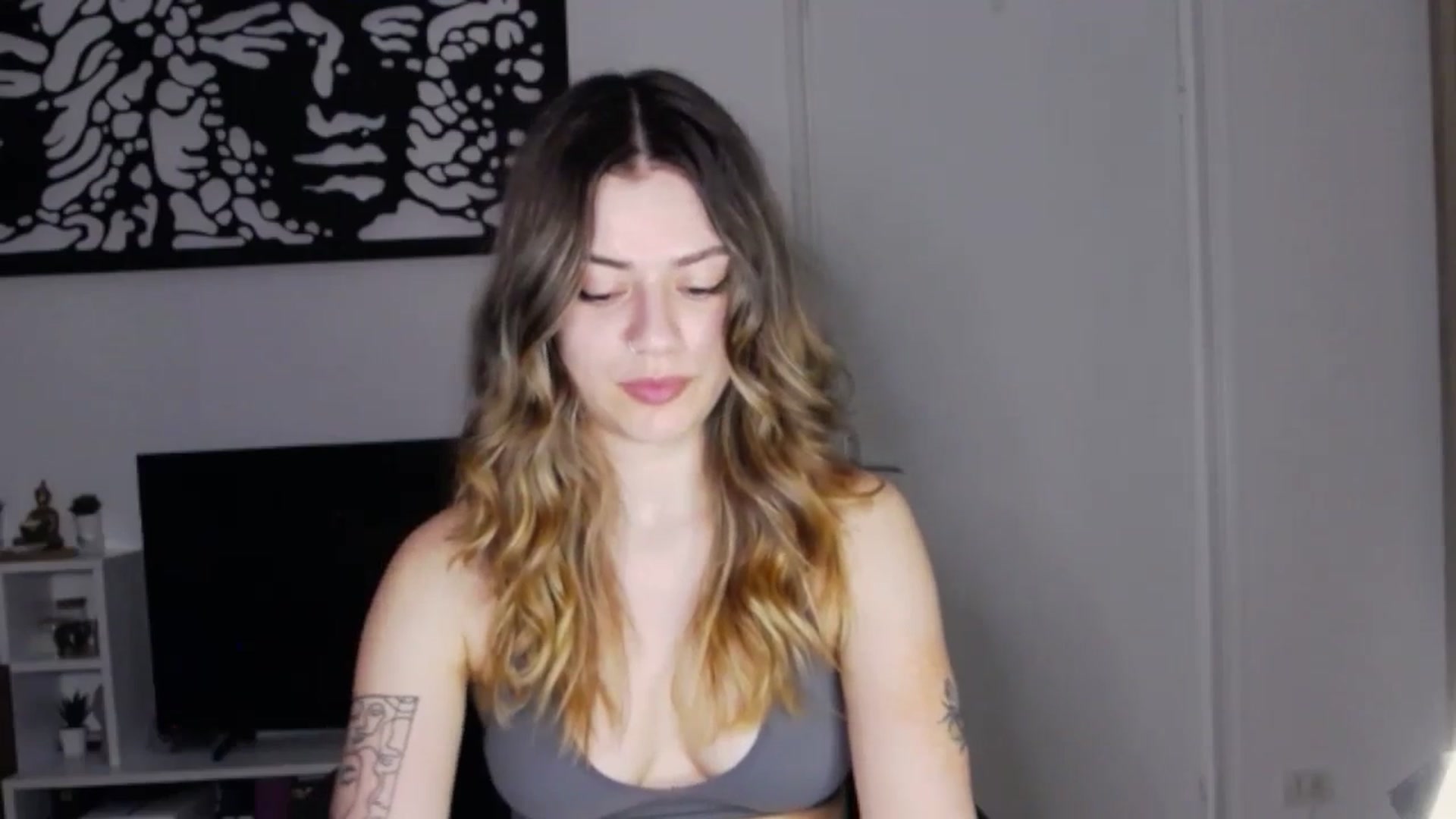 Gallery image thumbnail from RiriBee's myfreecams stream on, 06/10/2024, 01:24 image 17 of 20