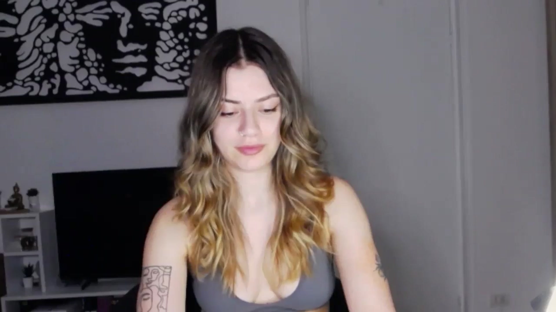 Gallery image thumbnail from RiriBee's myfreecams stream on, 06/10/2024, 01:24 image 18 of 20
