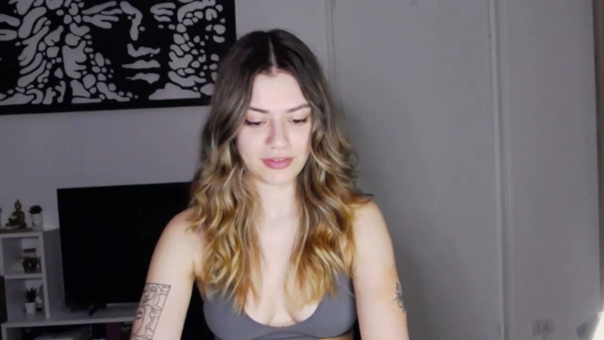 Gallery image thumbnail from RiriBee's myfreecams stream on, 06/10/2024, 01:24 image 16 of 20