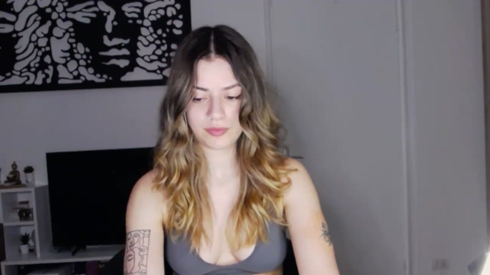 Gallery image thumbnail from RiriBee's myfreecams stream on, 06/10/2024, 01:24 image 20 of 20