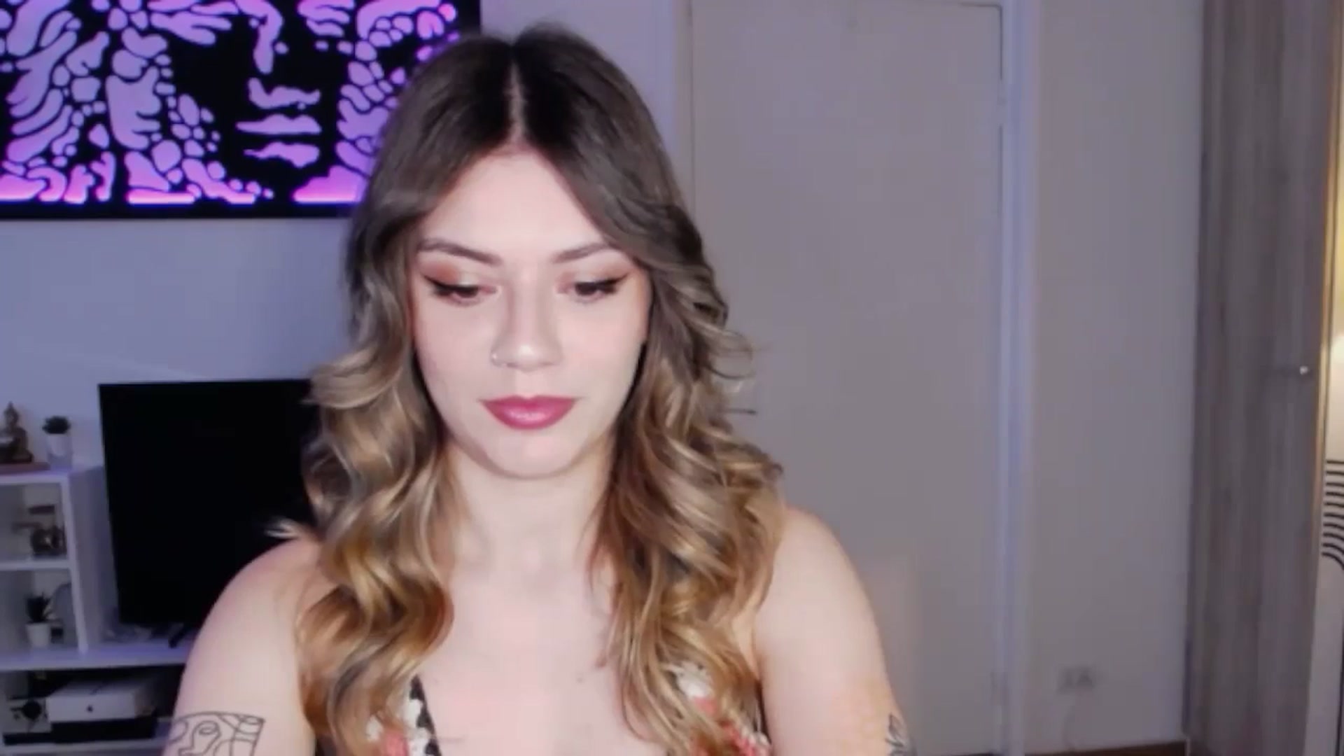 Gallery image thumbnail from RiriBee's myfreecams stream on, 06/22/2024, 16:54 image 9 of 20