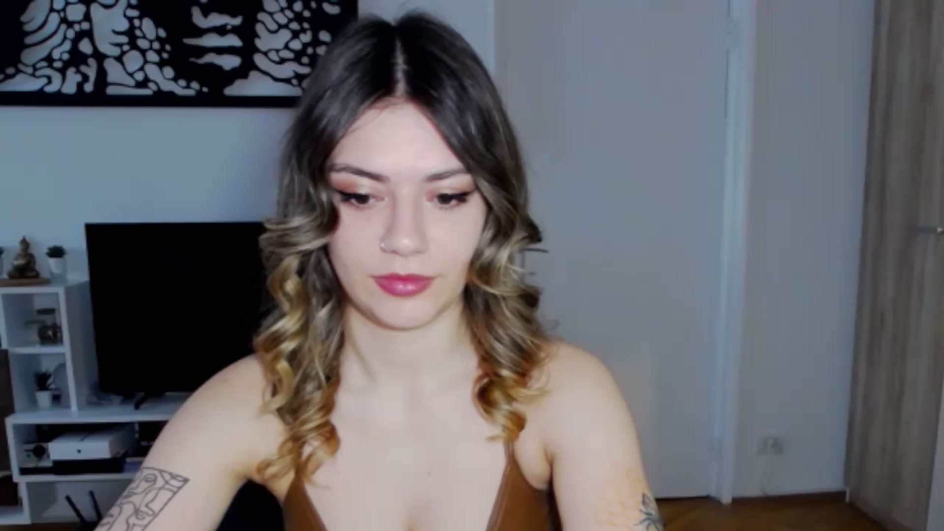 Gallery image thumbnail from RiriBee's myfreecams stream on, 06/23/2024, 04:08 image 20 of 20
