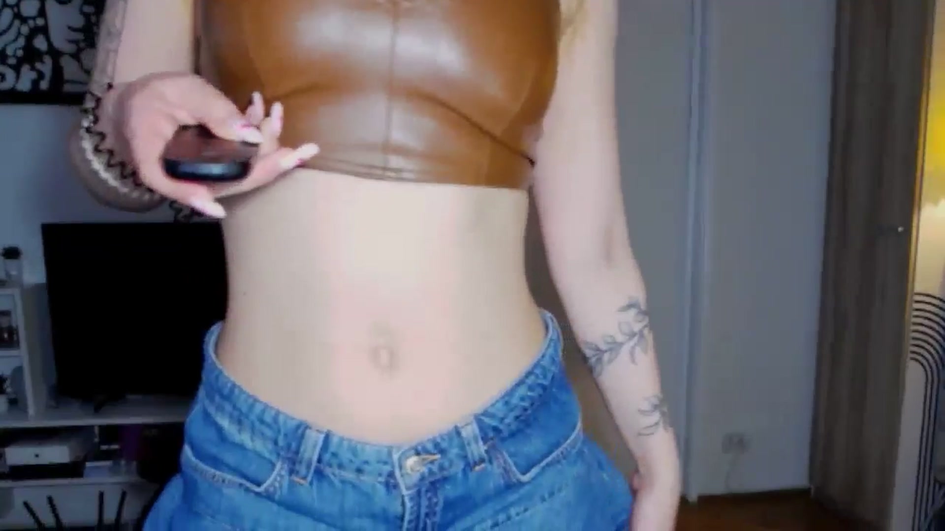 Gallery image thumbnail from RiriBee's myfreecams stream on, 06/23/2024, 04:08 image 3 of 20