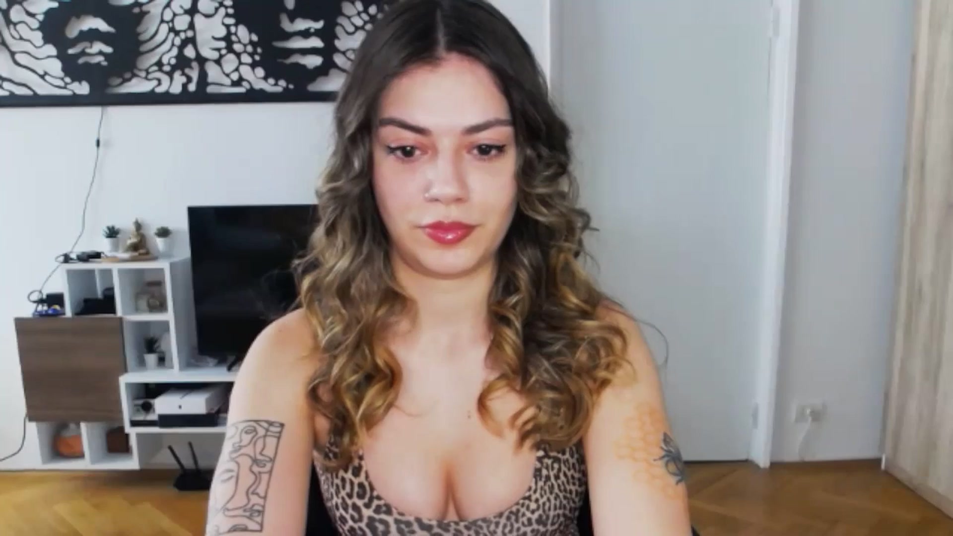 Gallery image thumbnail from RiriBee's myfreecams stream on, 06/24/2024, 06:00 image 4 of 20