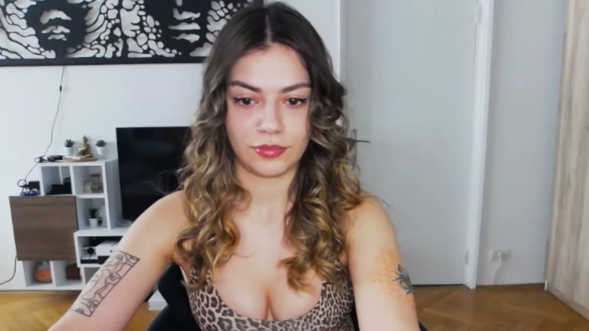 Gallery image thumbnail from RiriBee's myfreecams stream on, 06/24/2024, 06:00 image 5 of 20