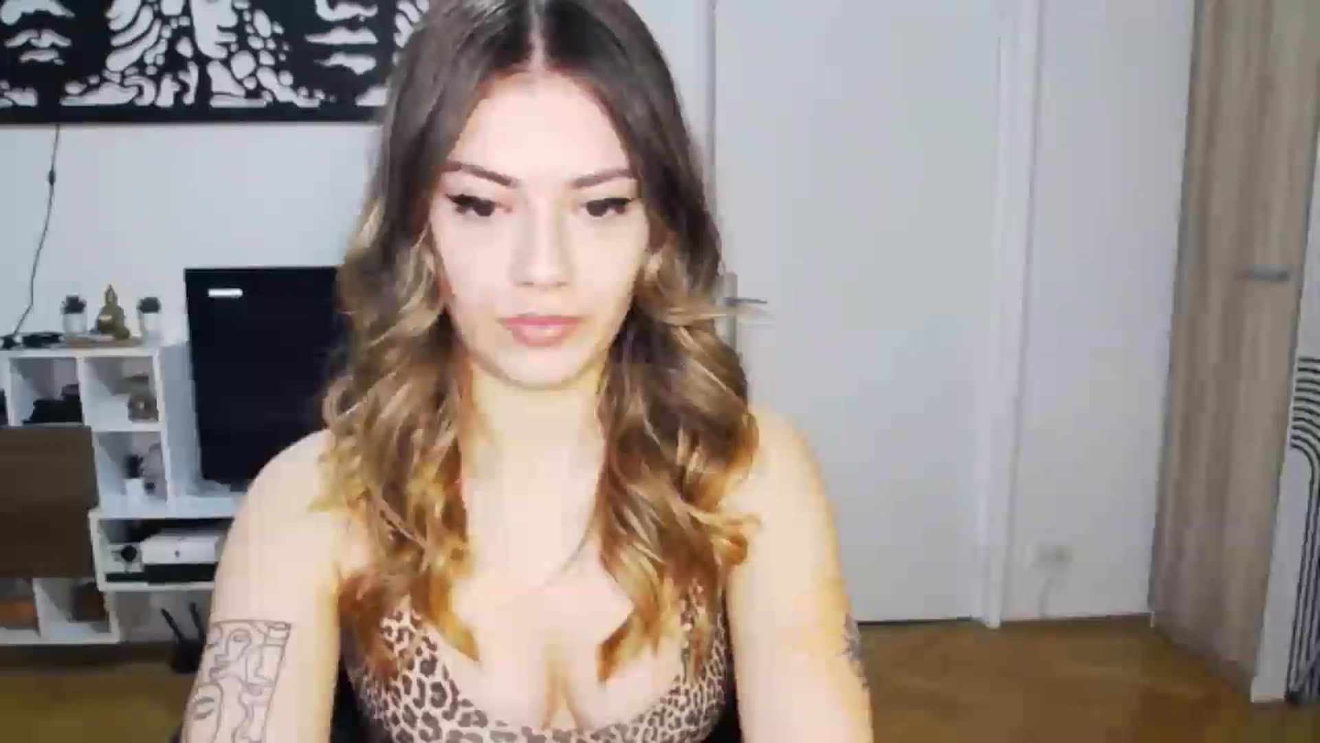 Gallery image thumbnail from RiriBee's myfreecams stream on, 06/24/2024, 19:06 image 20 of 20