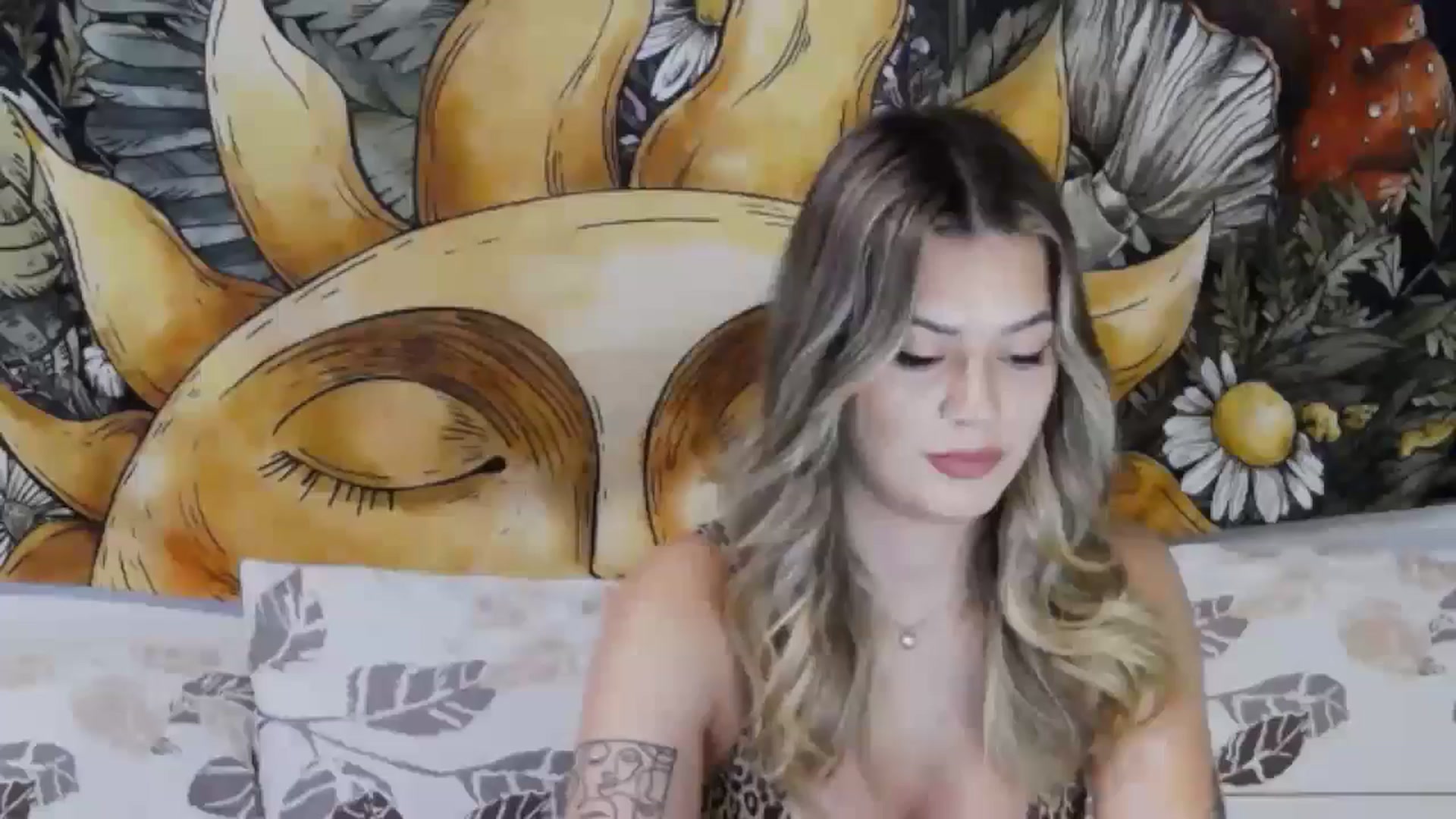 Gallery image thumbnail from RiriBee's myfreecams stream on, 08/03/2024, 22:02 image 3 of 20
