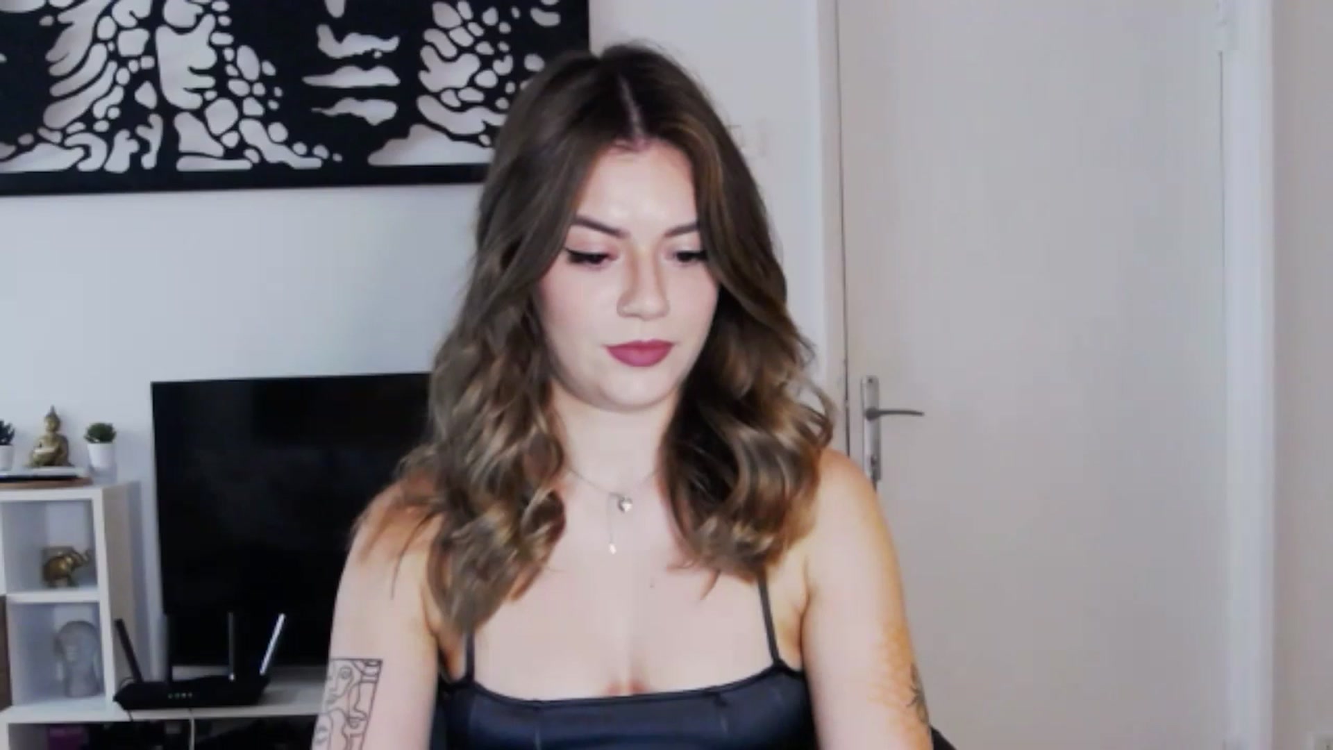 Gallery image thumbnail from RiriBee's myfreecams stream on, 09/18/2024, 08:07 image 10 of 20