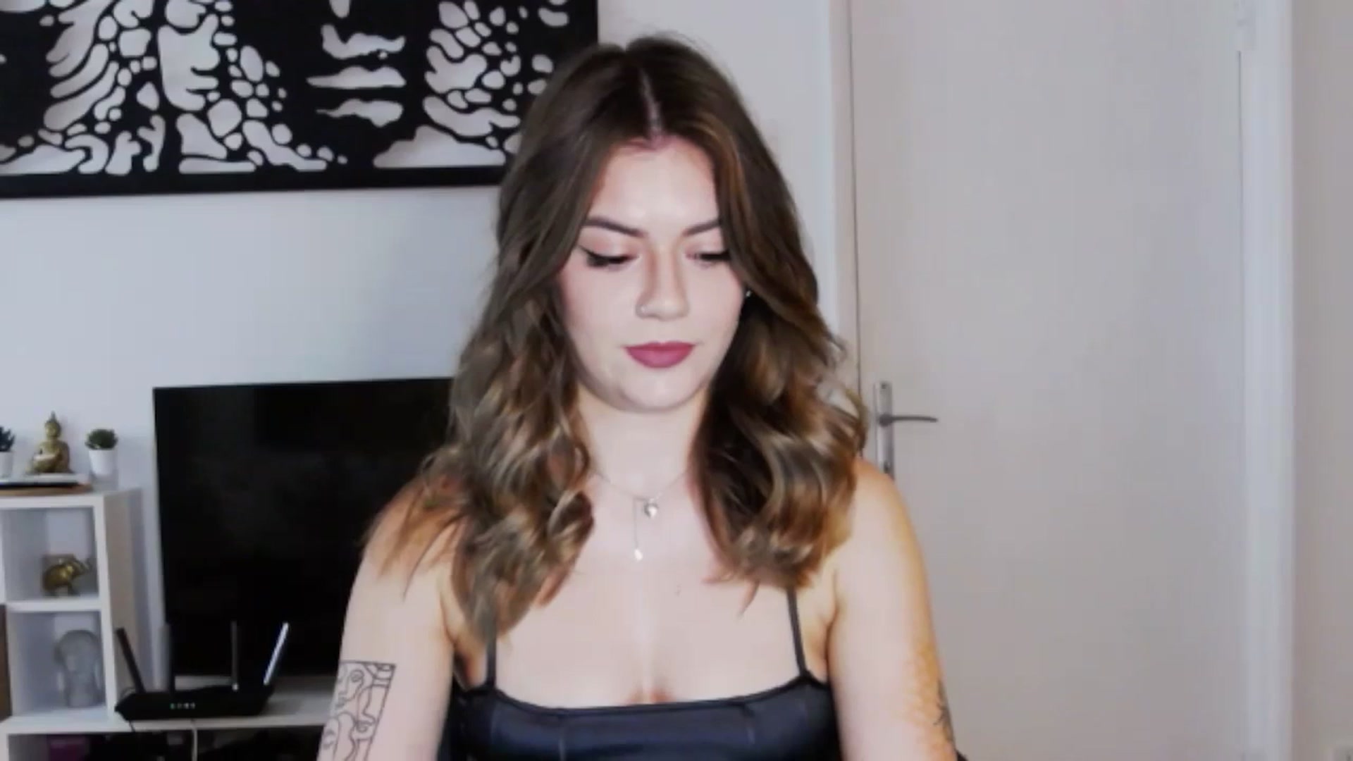 Gallery image thumbnail from RiriBee's myfreecams stream on, 09/18/2024, 08:07 image 9 of 20