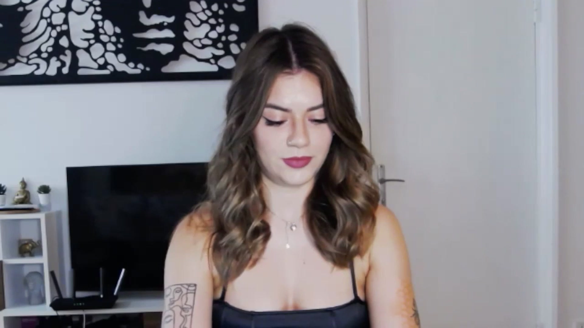Gallery image thumbnail from RiriBee's myfreecams stream on, 09/18/2024, 08:07 image 13 of 20
