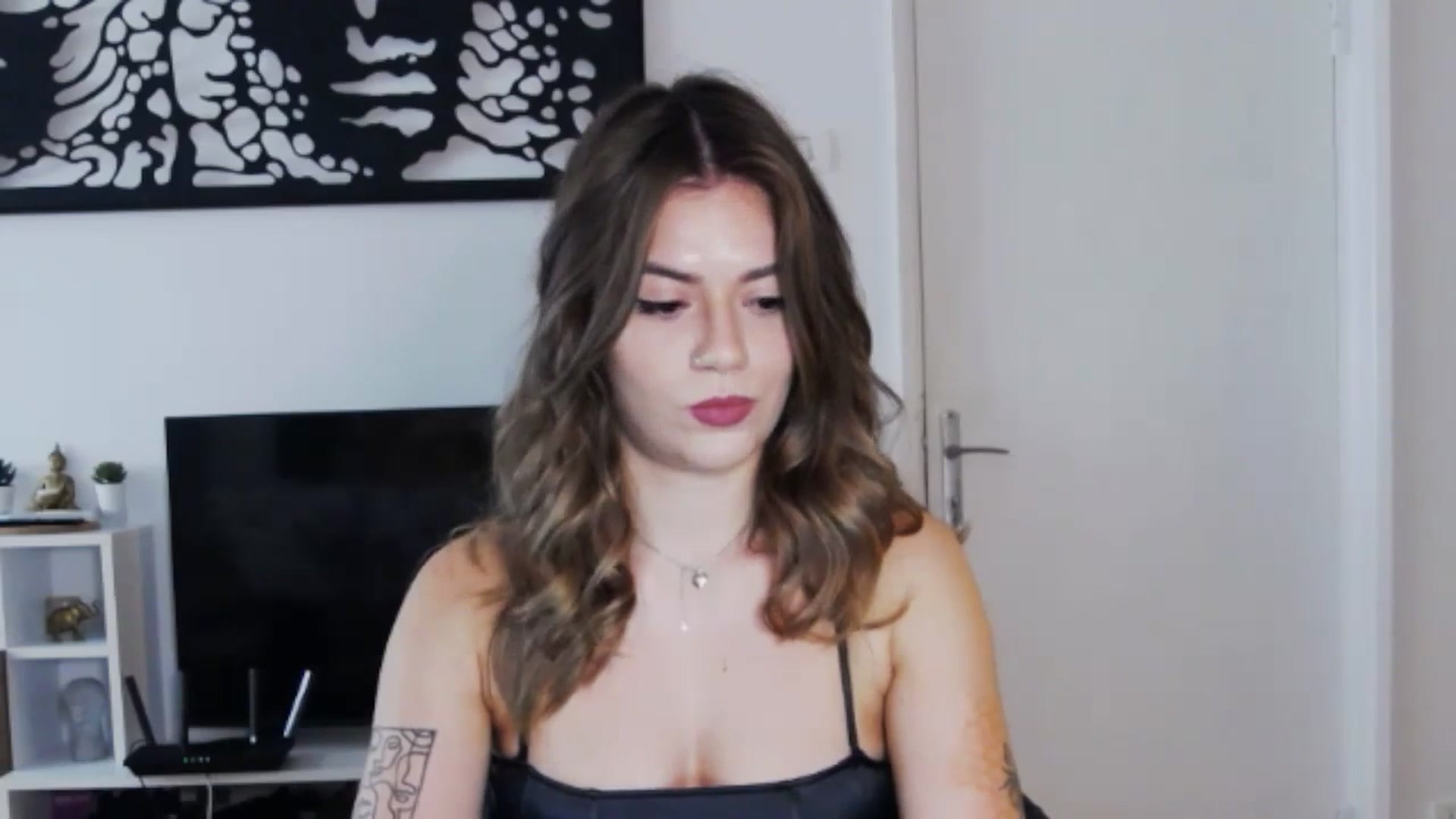 Gallery image thumbnail from RiriBee's myfreecams stream on, 09/18/2024, 08:07 image 19 of 20
