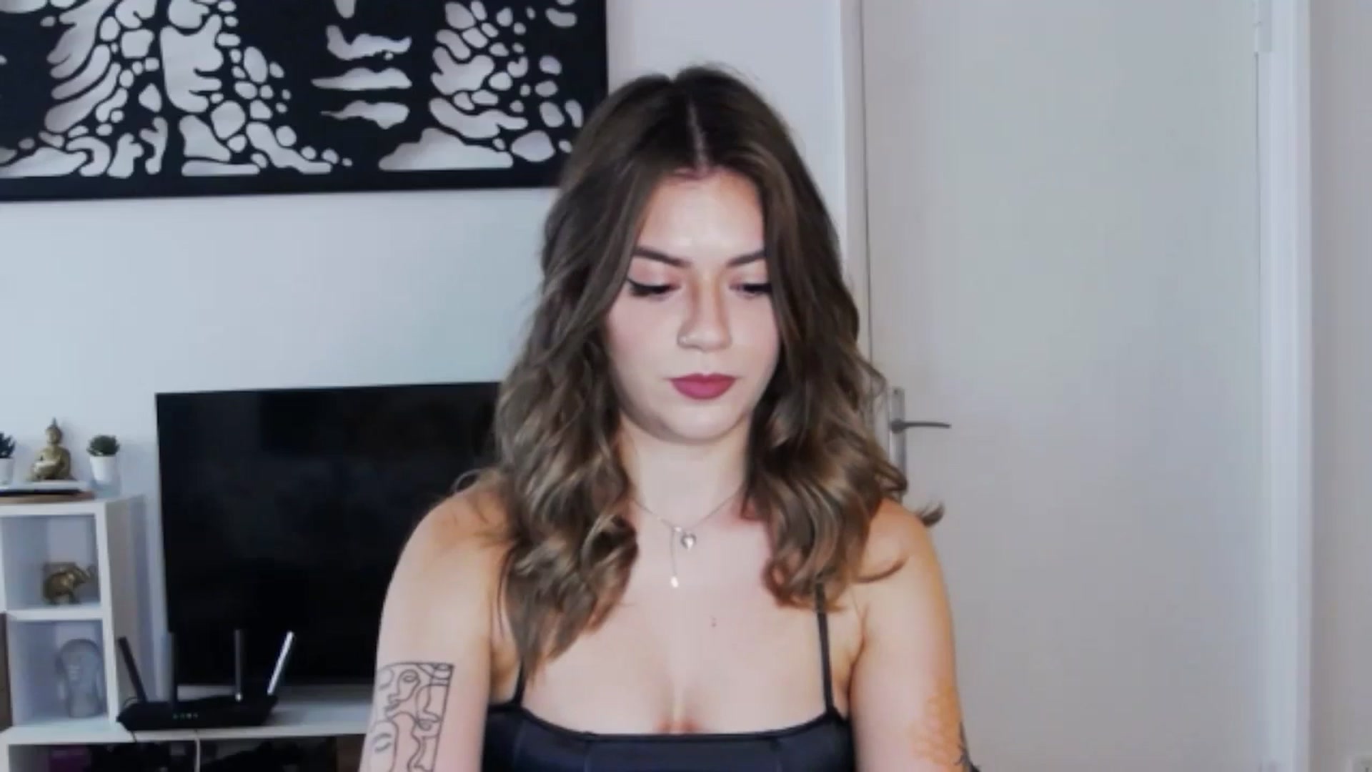 Gallery image thumbnail from RiriBee's myfreecams stream on, 09/18/2024, 08:07 image 16 of 20