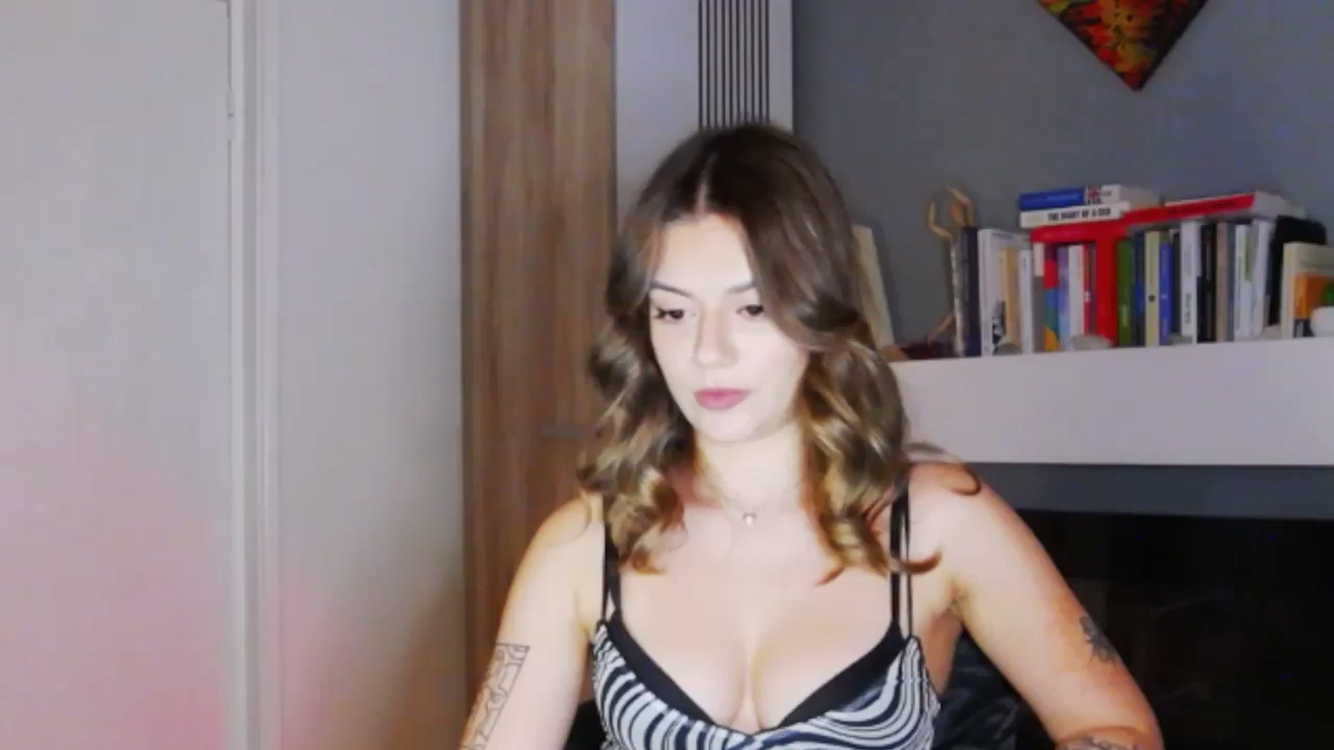 Gallery image thumbnail from RiriBee's myfreecams stream on, 09/22/2024, 21:05 image 11 of 20