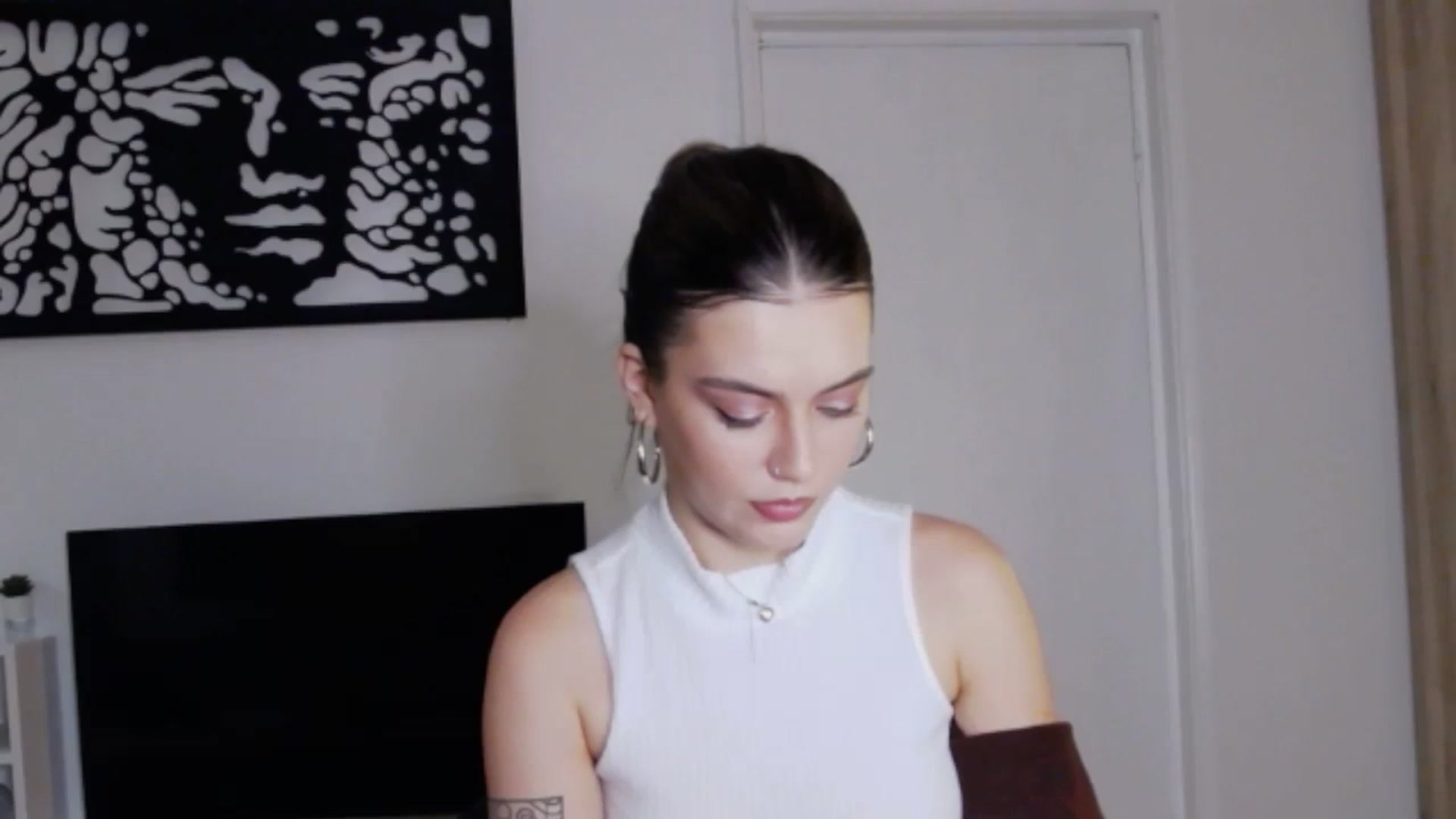 Gallery image thumbnail from RiriBee's myfreecams stream on, 10/07/2024, 17:00 image 7 of 20