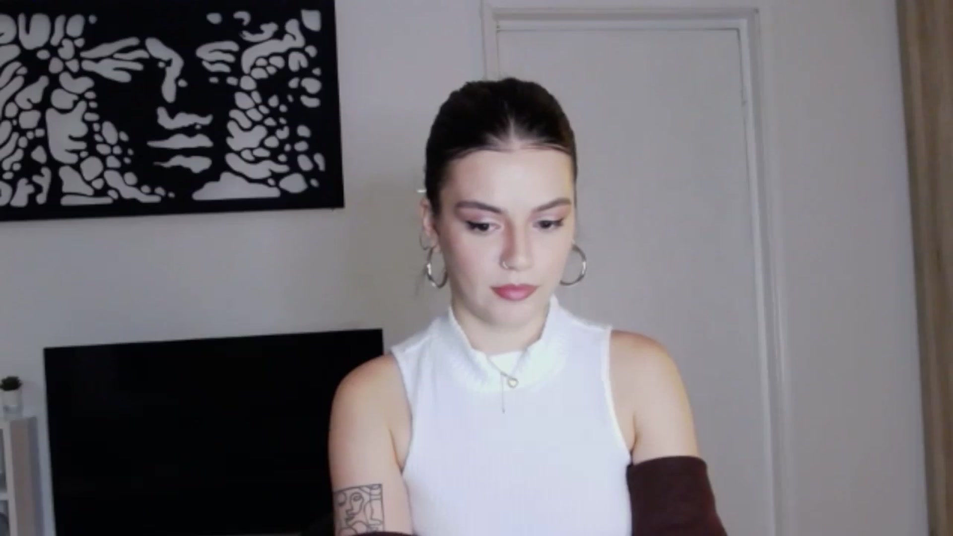 Gallery image thumbnail from RiriBee's myfreecams stream on, 10/07/2024, 17:00 image 3 of 20