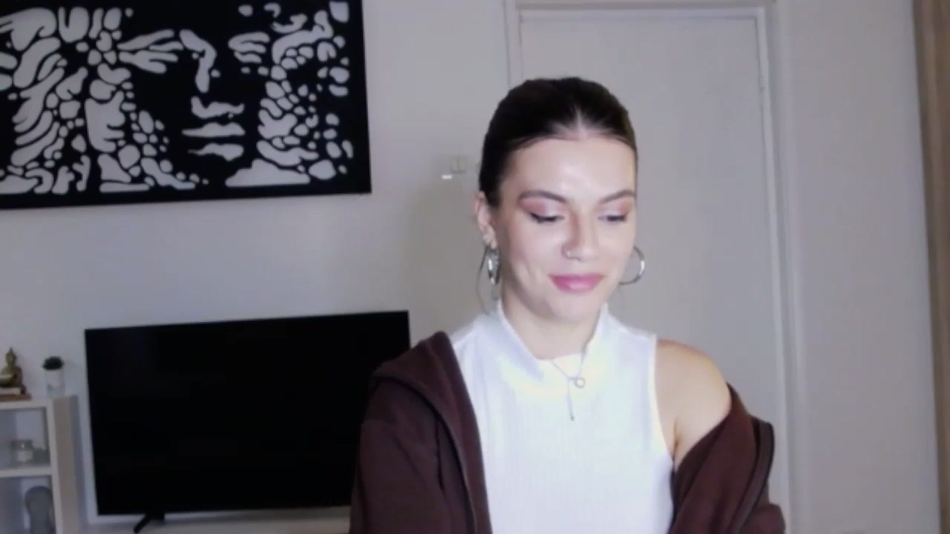 Gallery image thumbnail from RiriBee's myfreecams stream on, 10/08/2024, 24:01 image 2 of 20