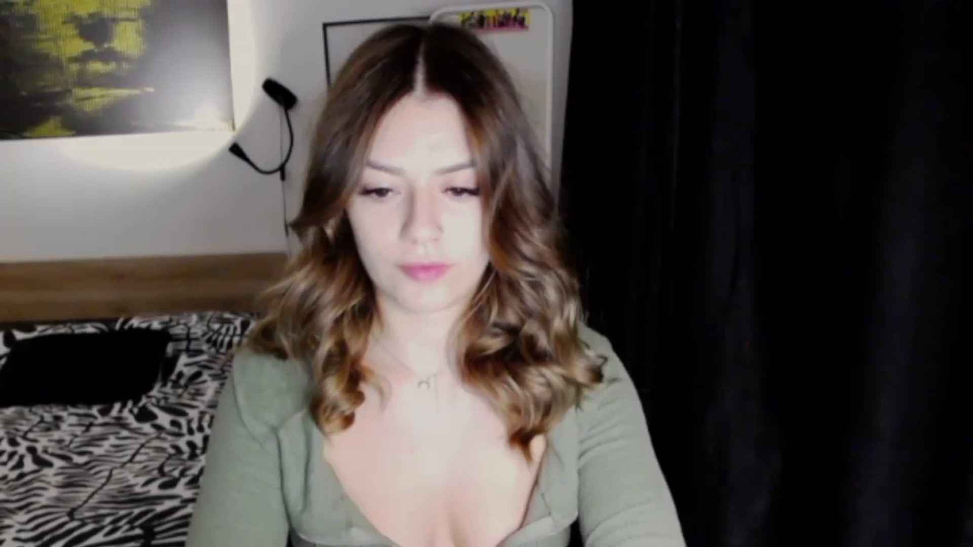 Gallery image thumbnail from RiriBee's myfreecams stream on, 10/28/2024, 19:31 image 20 of 20
