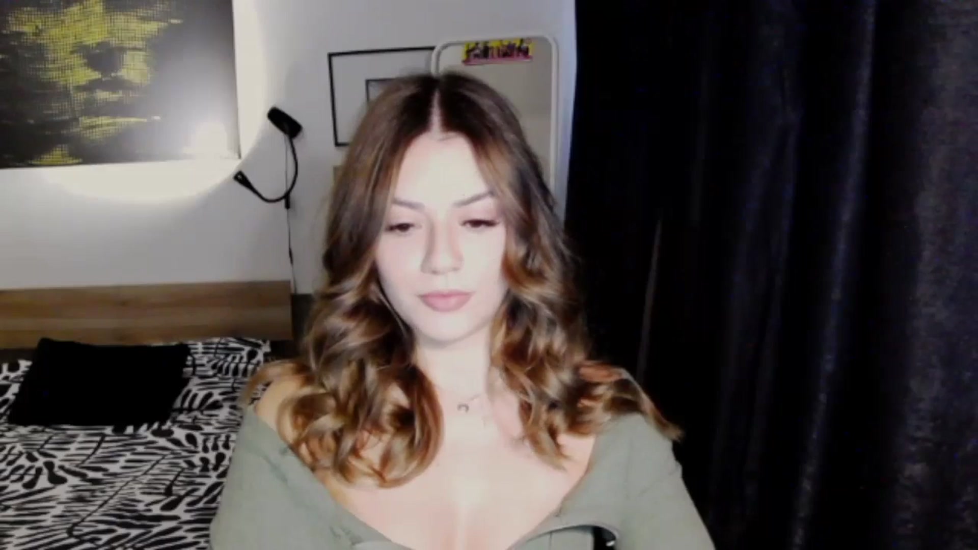 Gallery image thumbnail from RiriBee's myfreecams stream on, 10/29/2024, 14:37 image 14 of 20