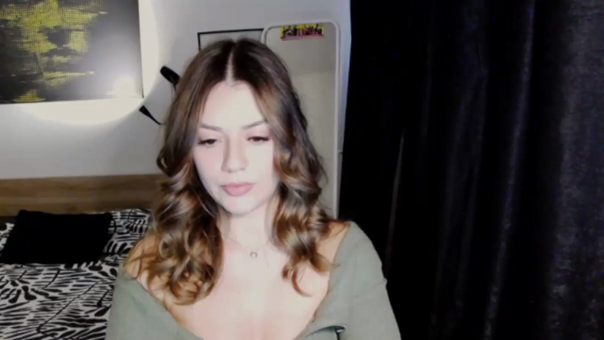 Gallery image thumbnail from RiriBee's myfreecams stream on, 10/29/2024, 14:37 image 19 of 20