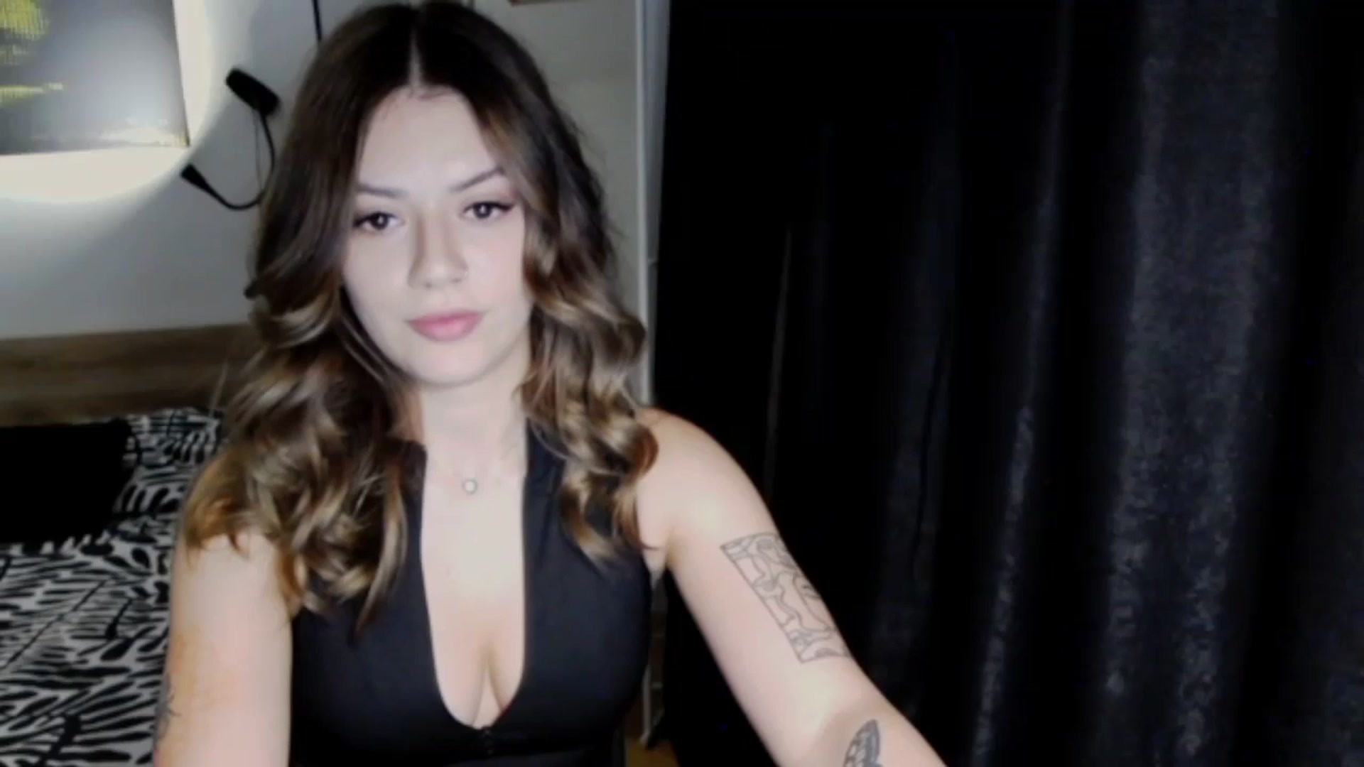 Gallery image thumbnail from RiriBee's myfreecams stream on, 10/29/2024, 16:17 image 11 of 20