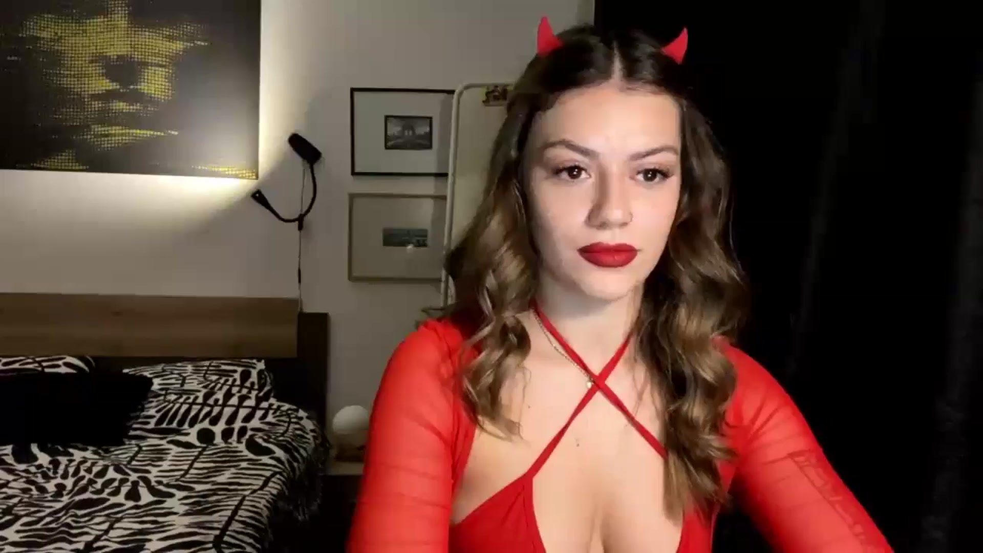 Gallery image thumbnail from RiriBee's myfreecams stream on, 11/01/2024, 22:36 image 3 of 20